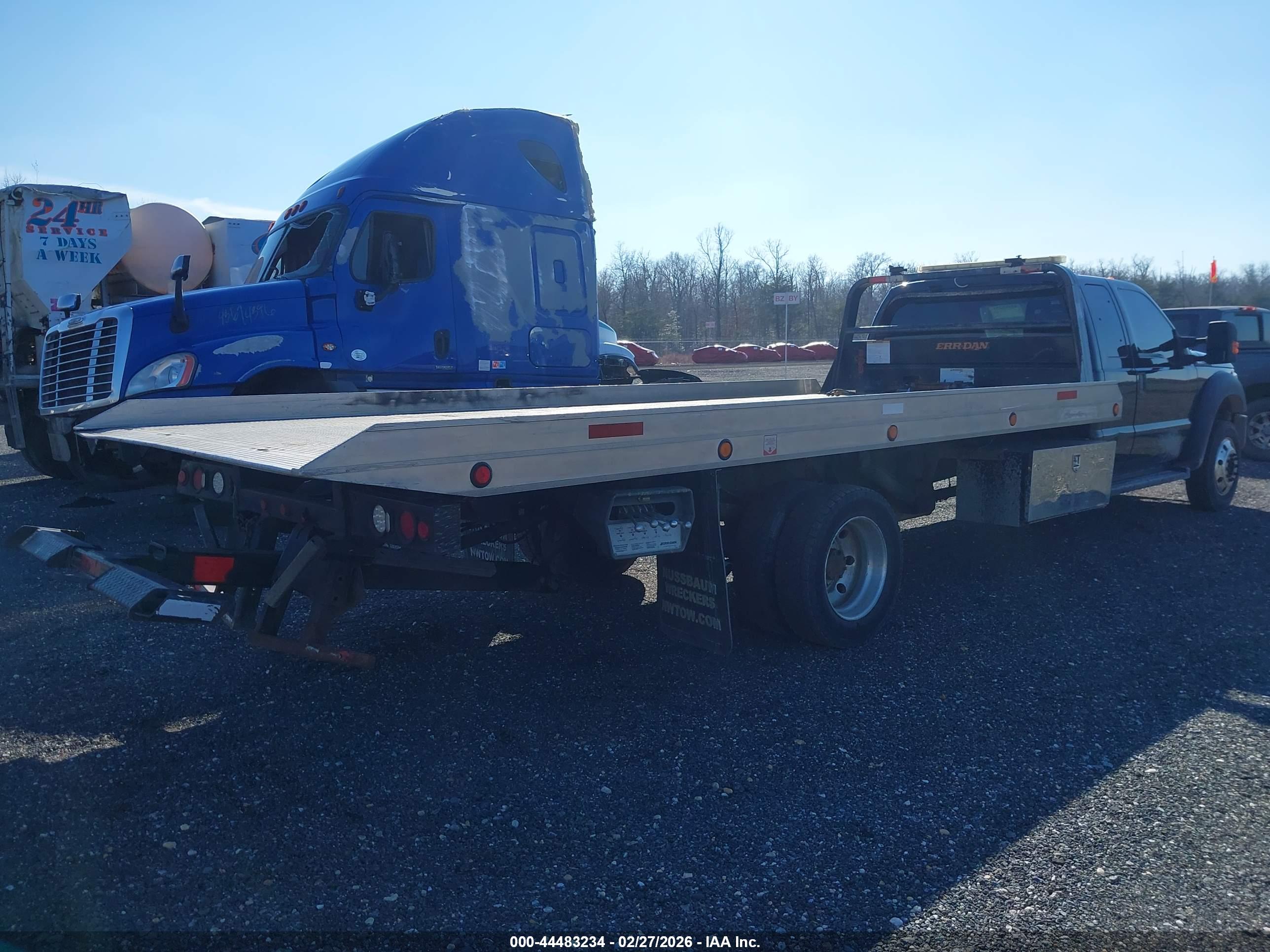 FORD F-550 image 4