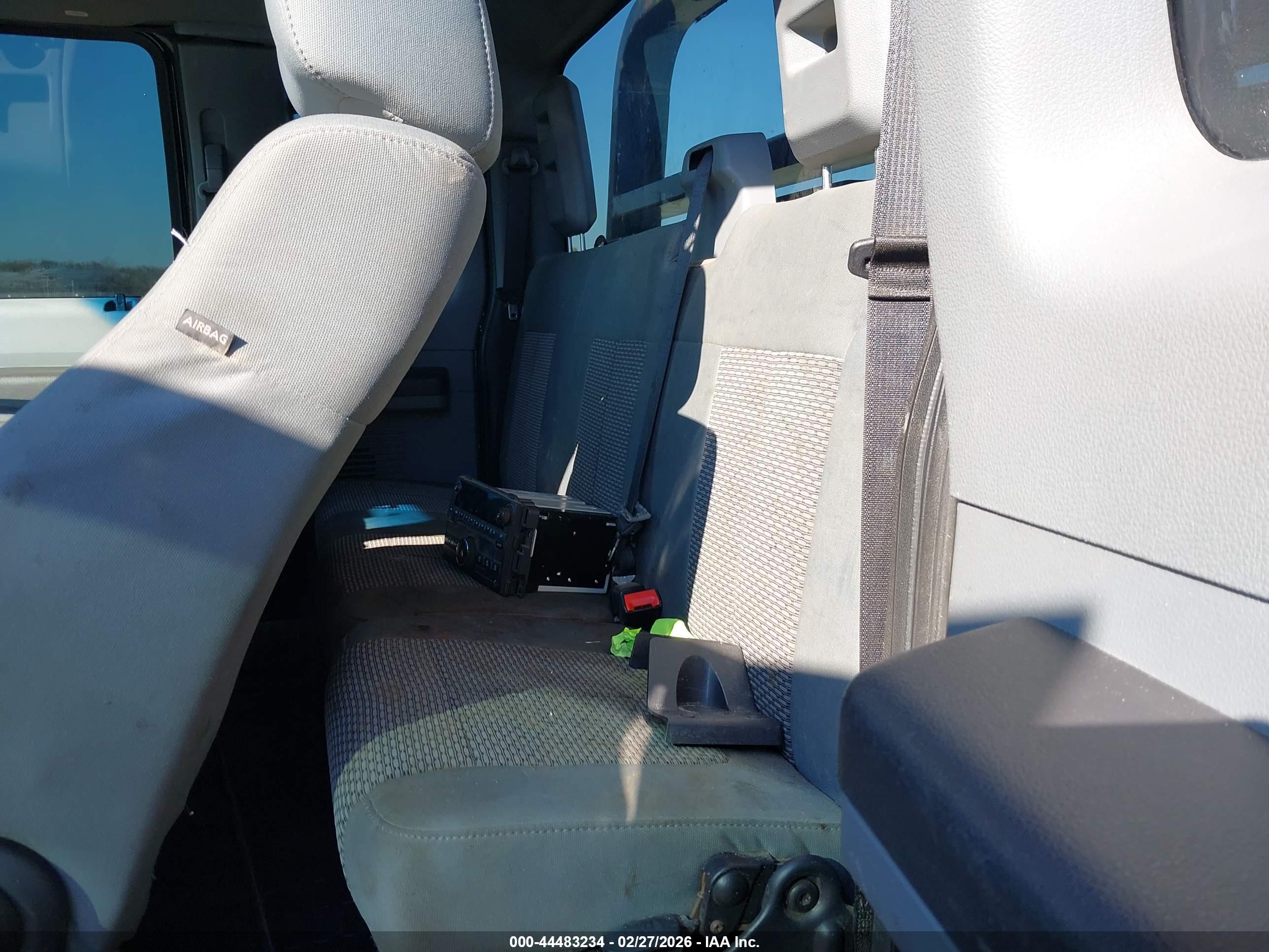 FORD F-550 image 7