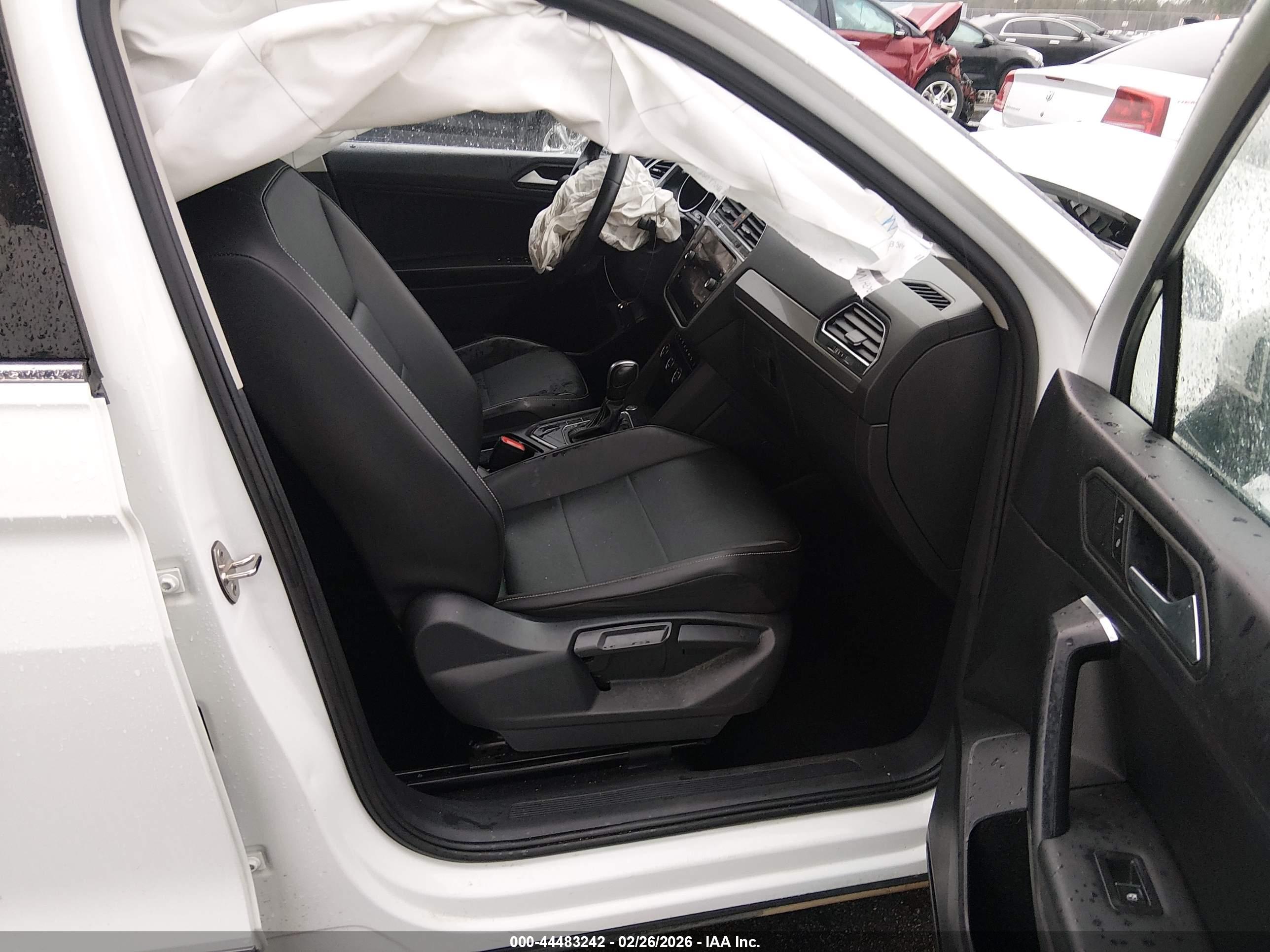 VOLKSWAGEN TIGUAN image 5