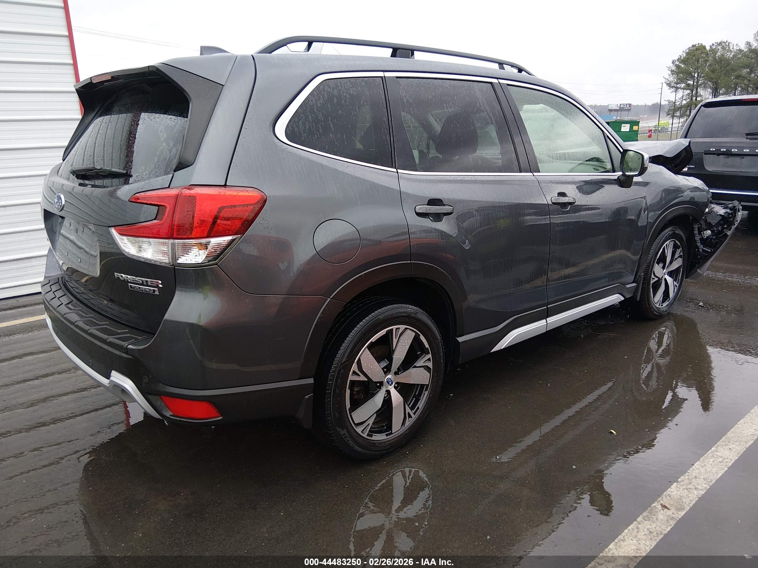 SUBARU FORESTER image 4