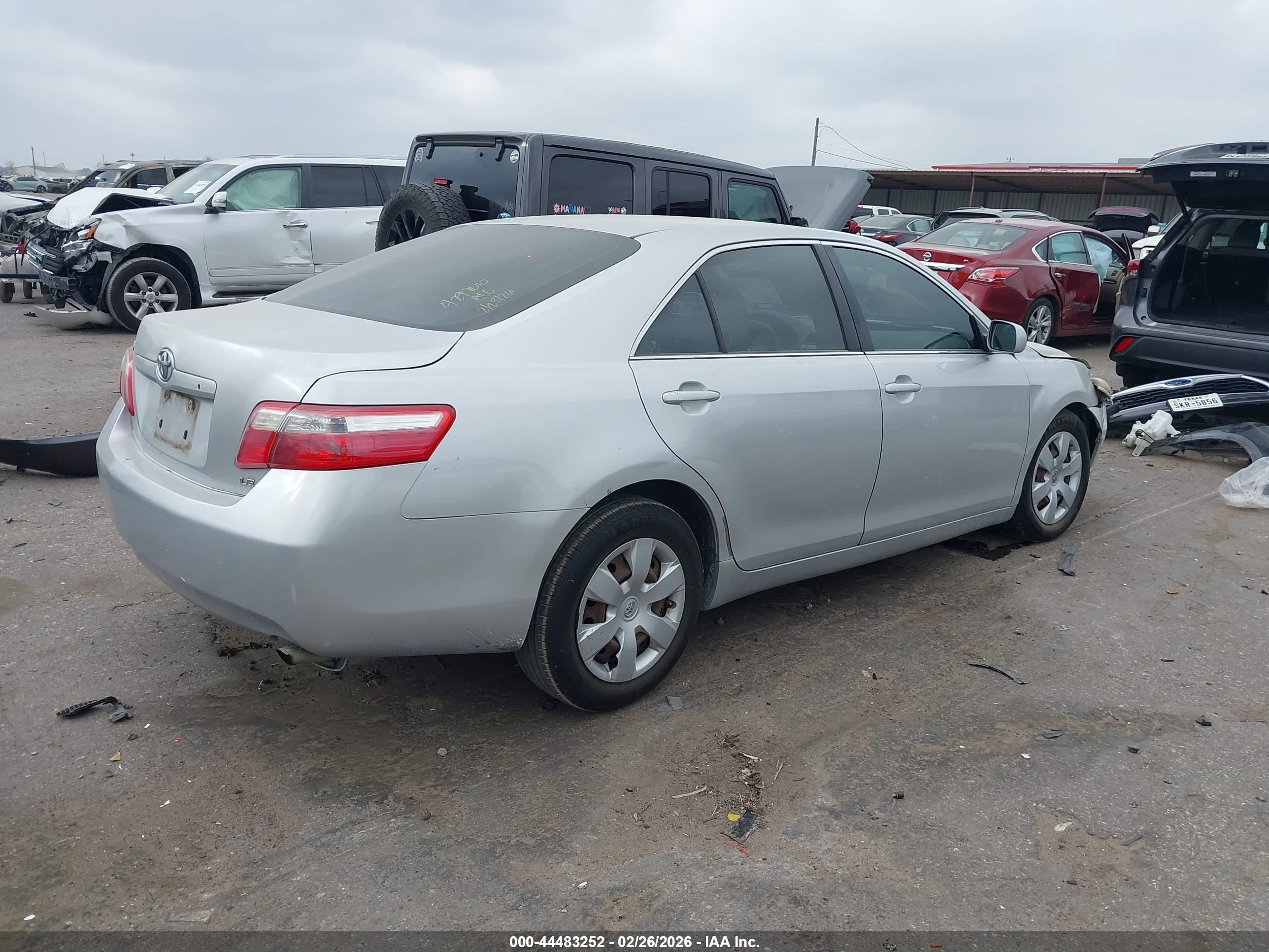 TOYOTA CAMRY image 4