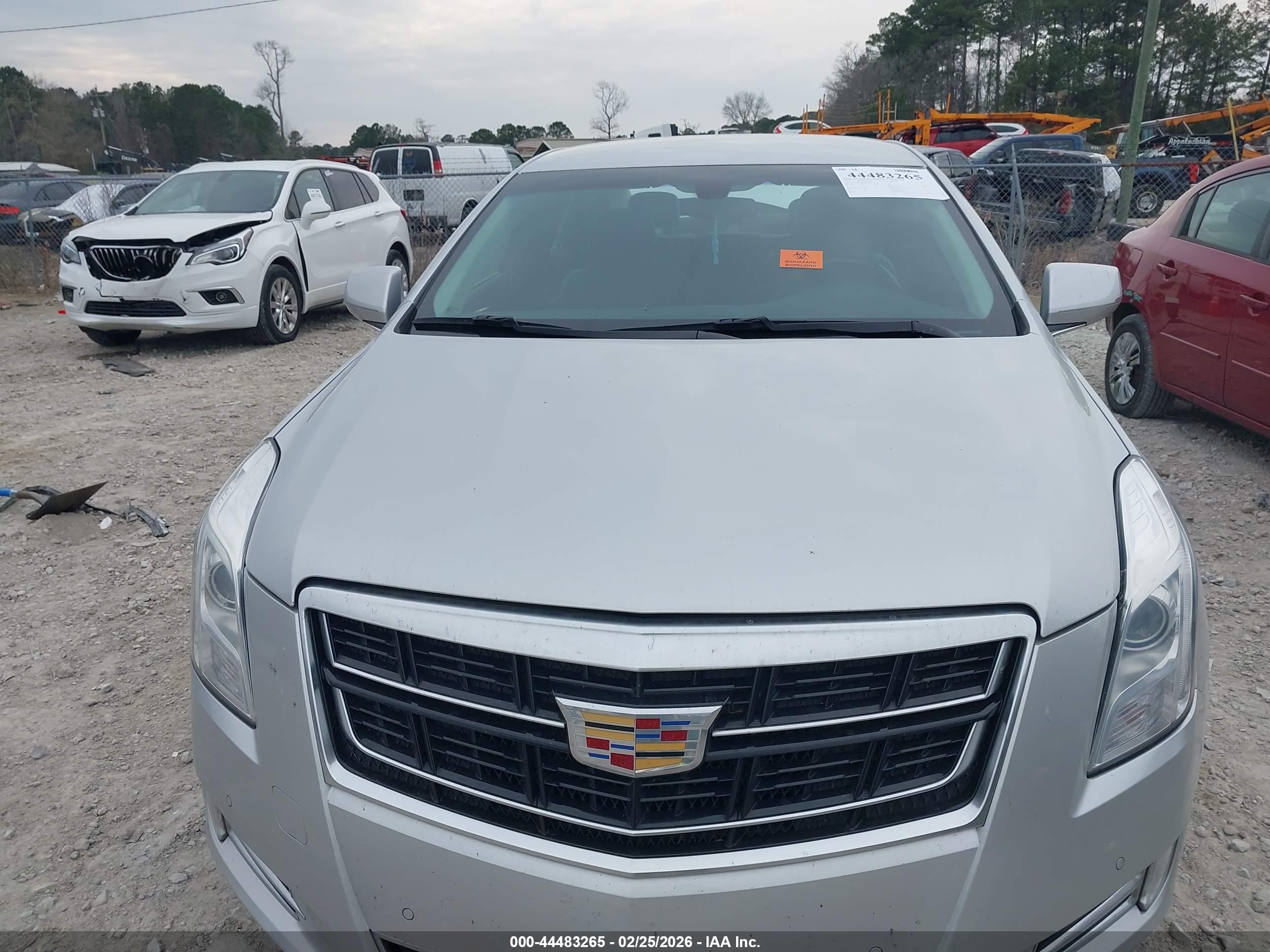 CADILLAC XTS image 10