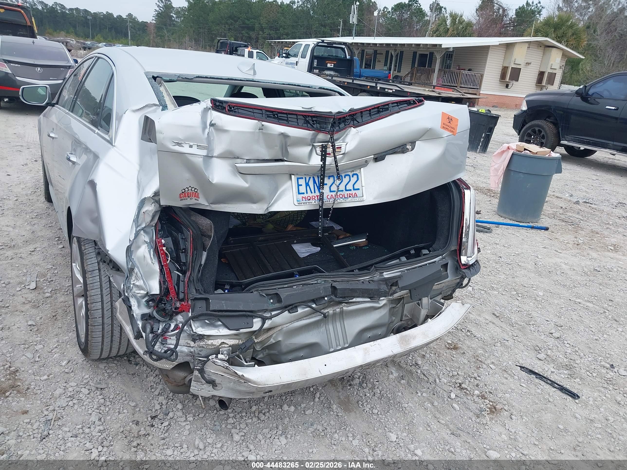 CADILLAC XTS image 6