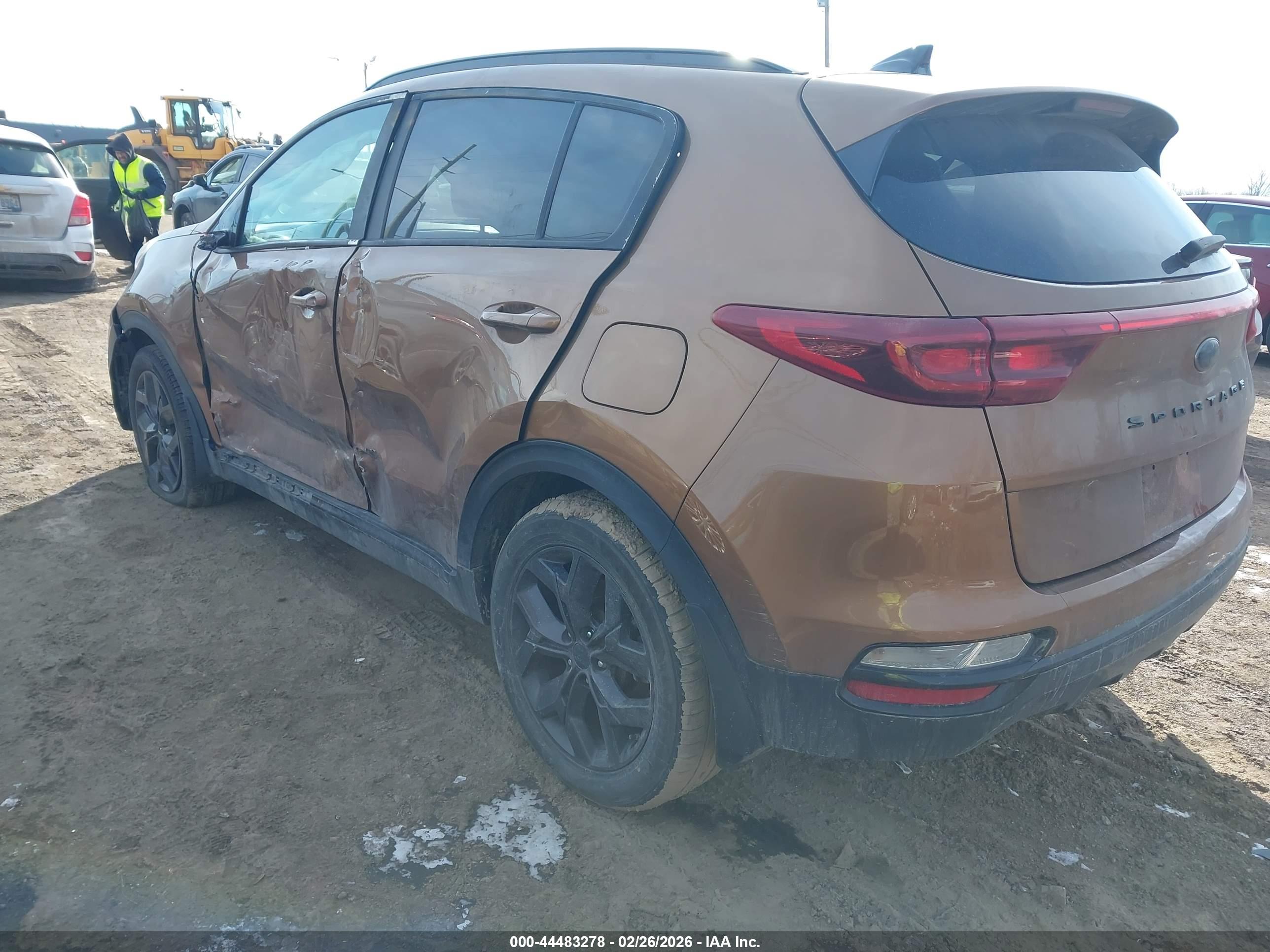 KIA SPORTAGE image 3