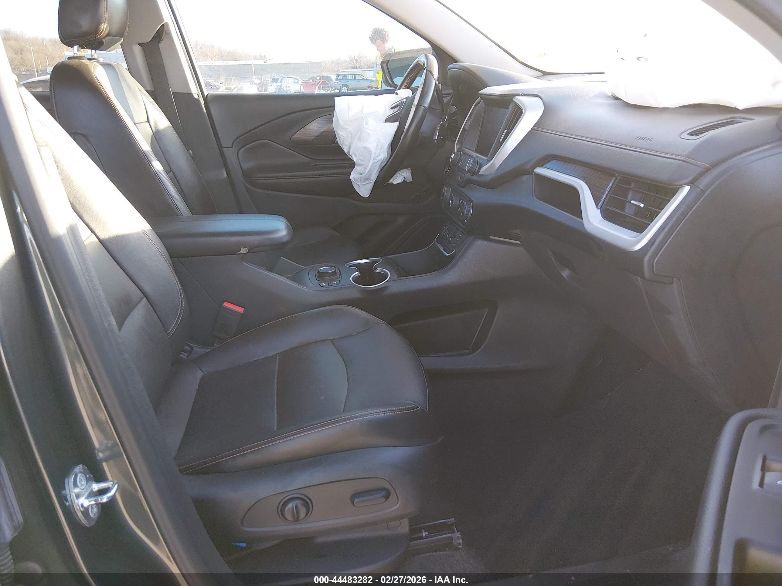 GMC TERRAIN image 5