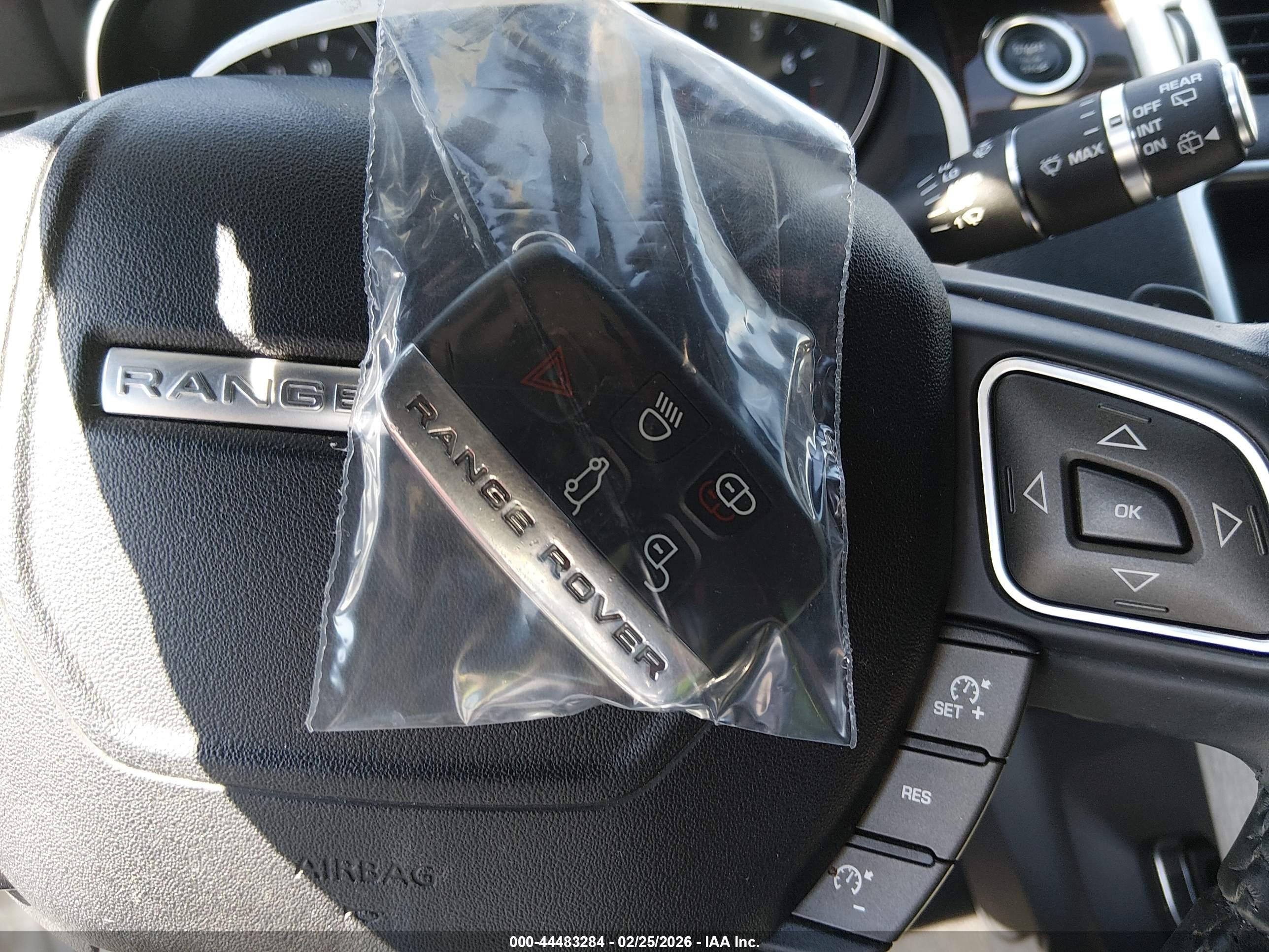 LAND ROVER image 11