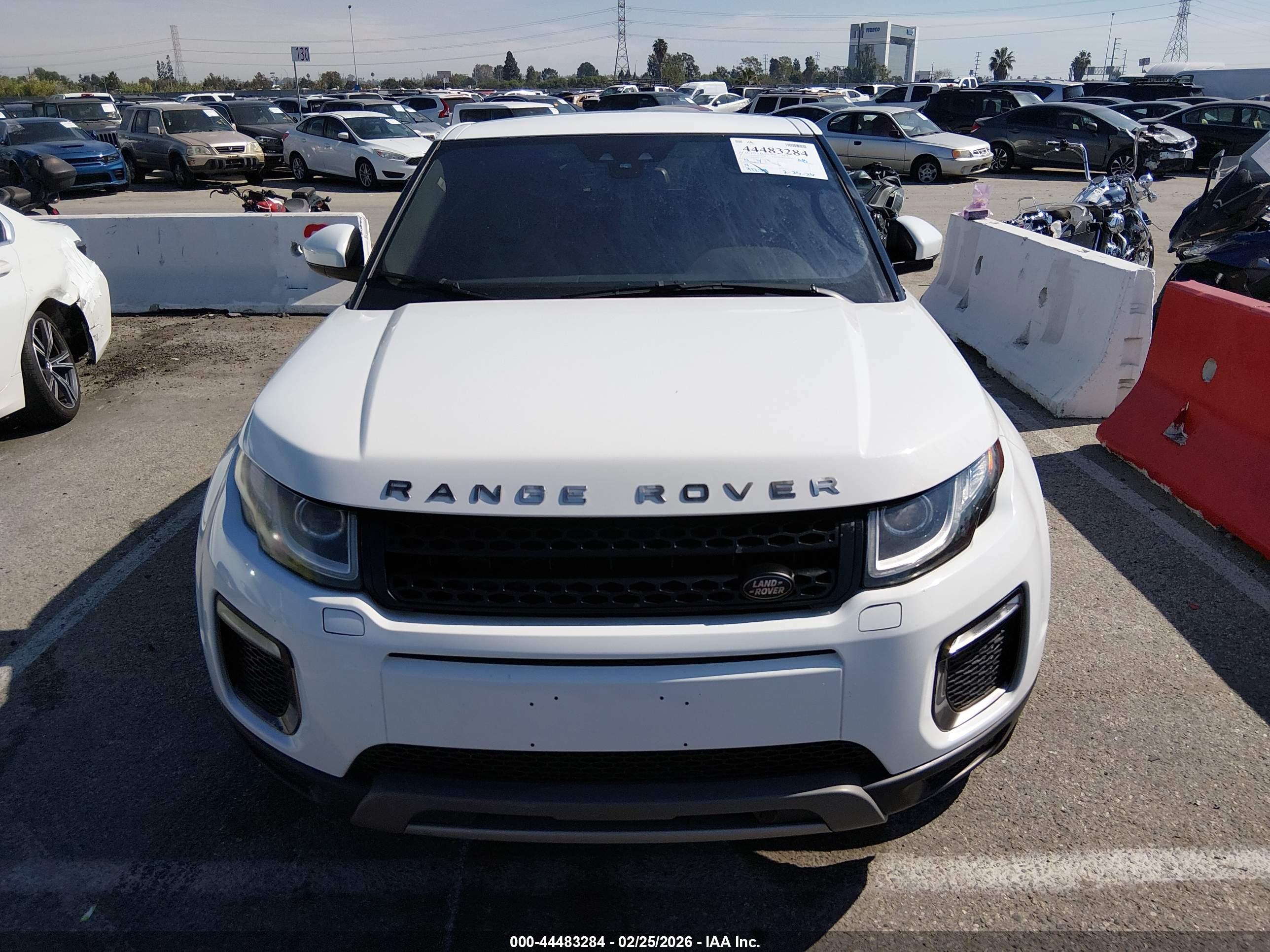 LAND ROVER image 6