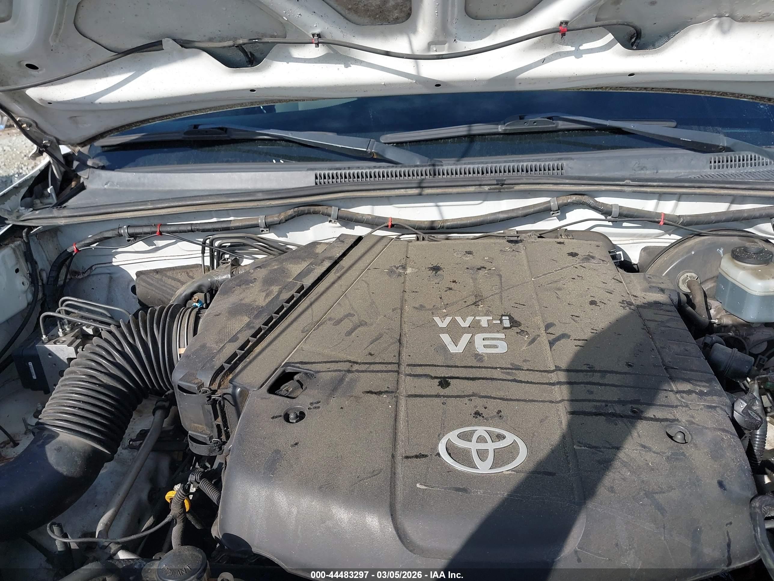 TOYOTA TACOMA image 10