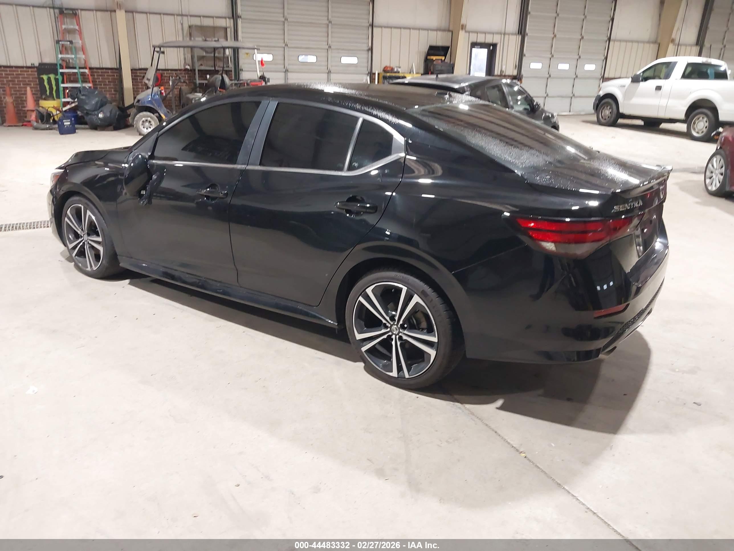 NISSAN SENTRA image 3