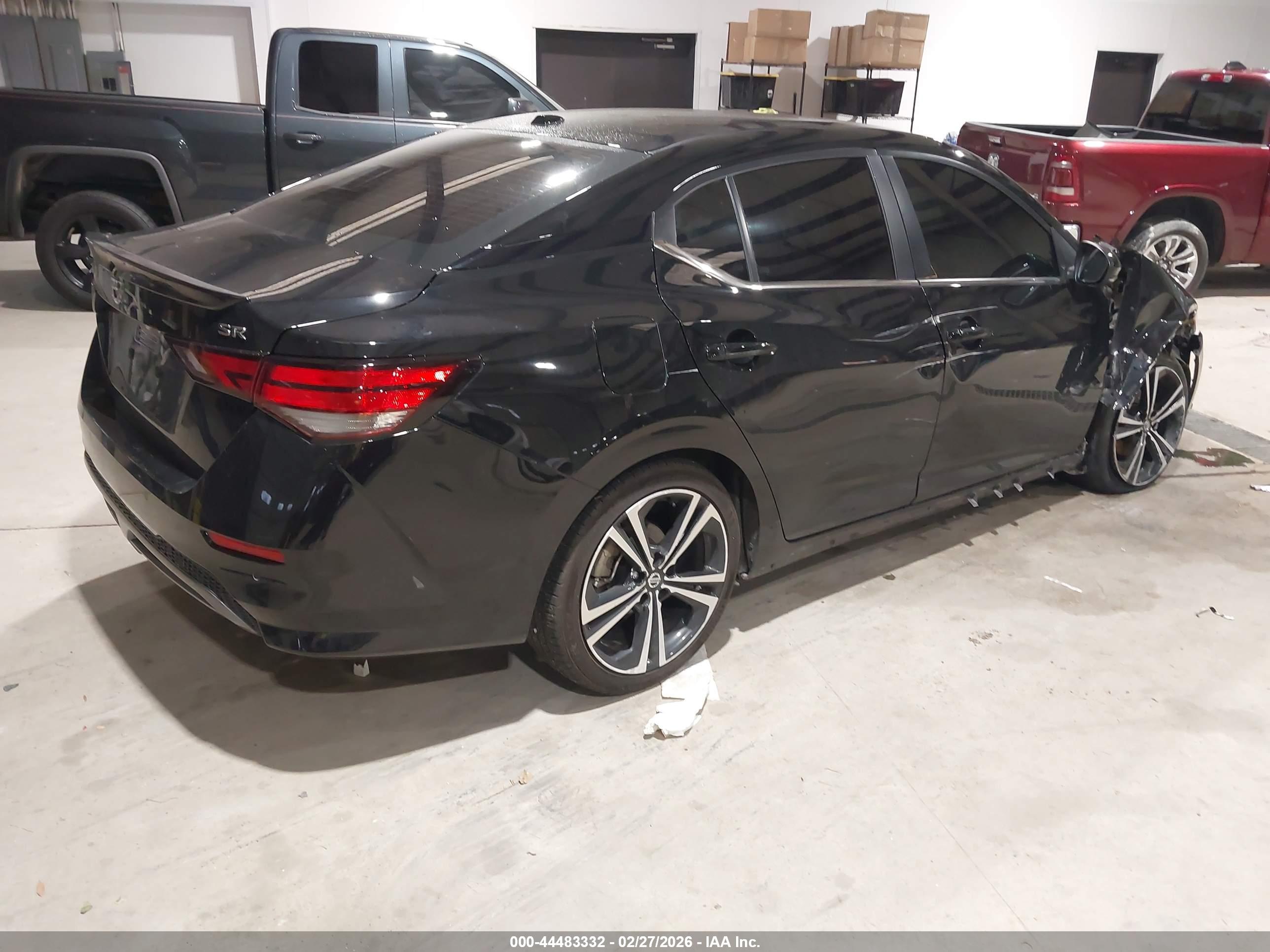 NISSAN SENTRA image 4