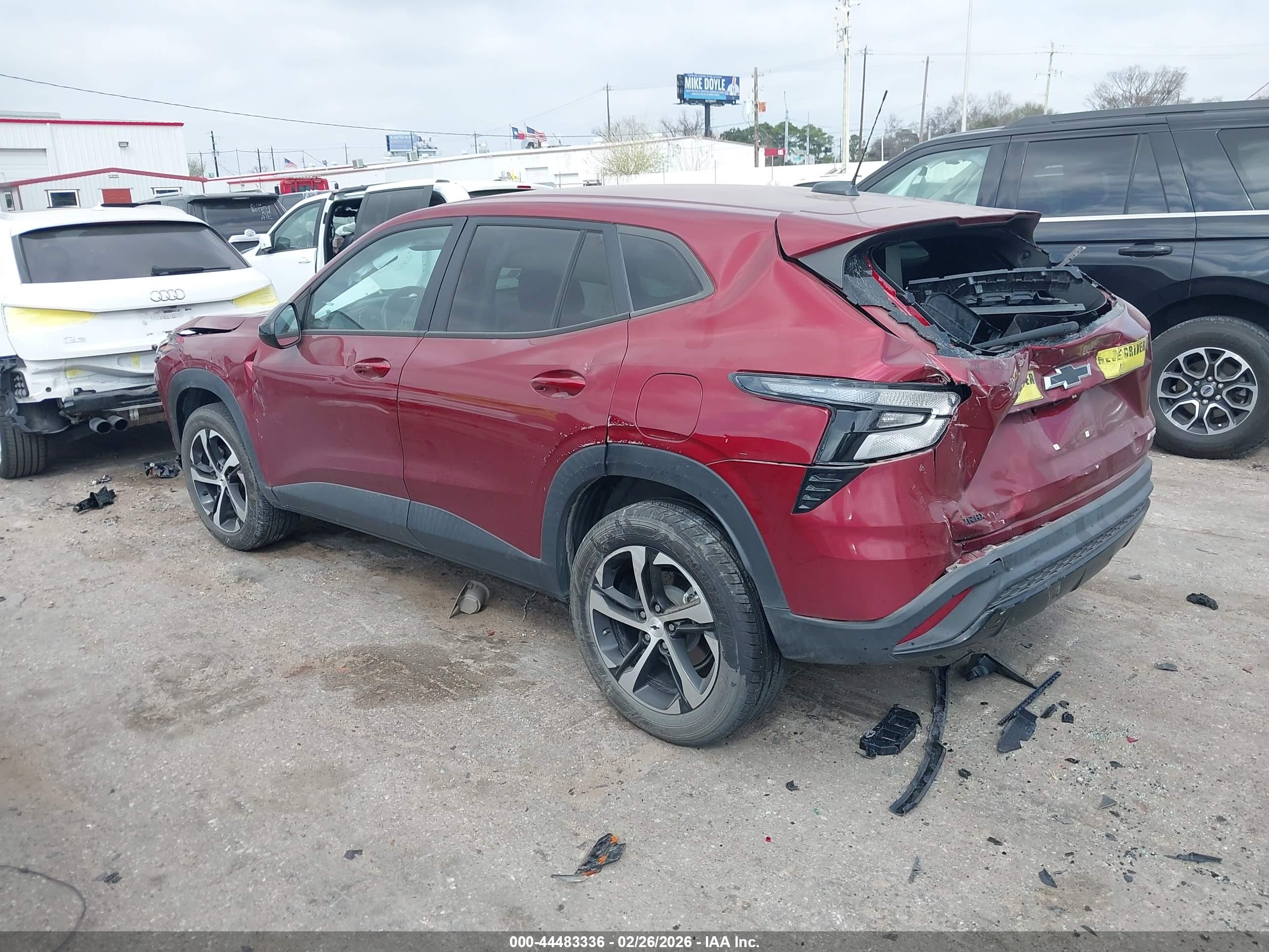 CHEVROLET TRAX image 3