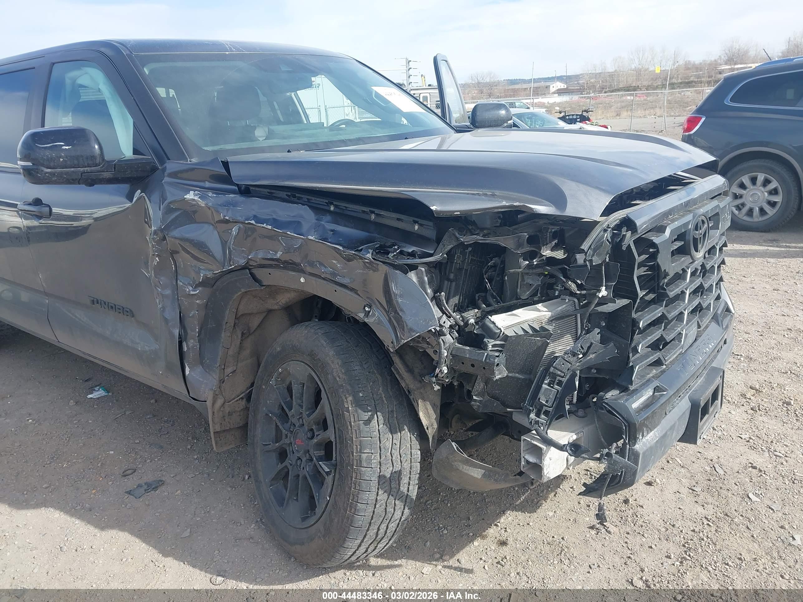 TOYOTA TUNDRA image 6