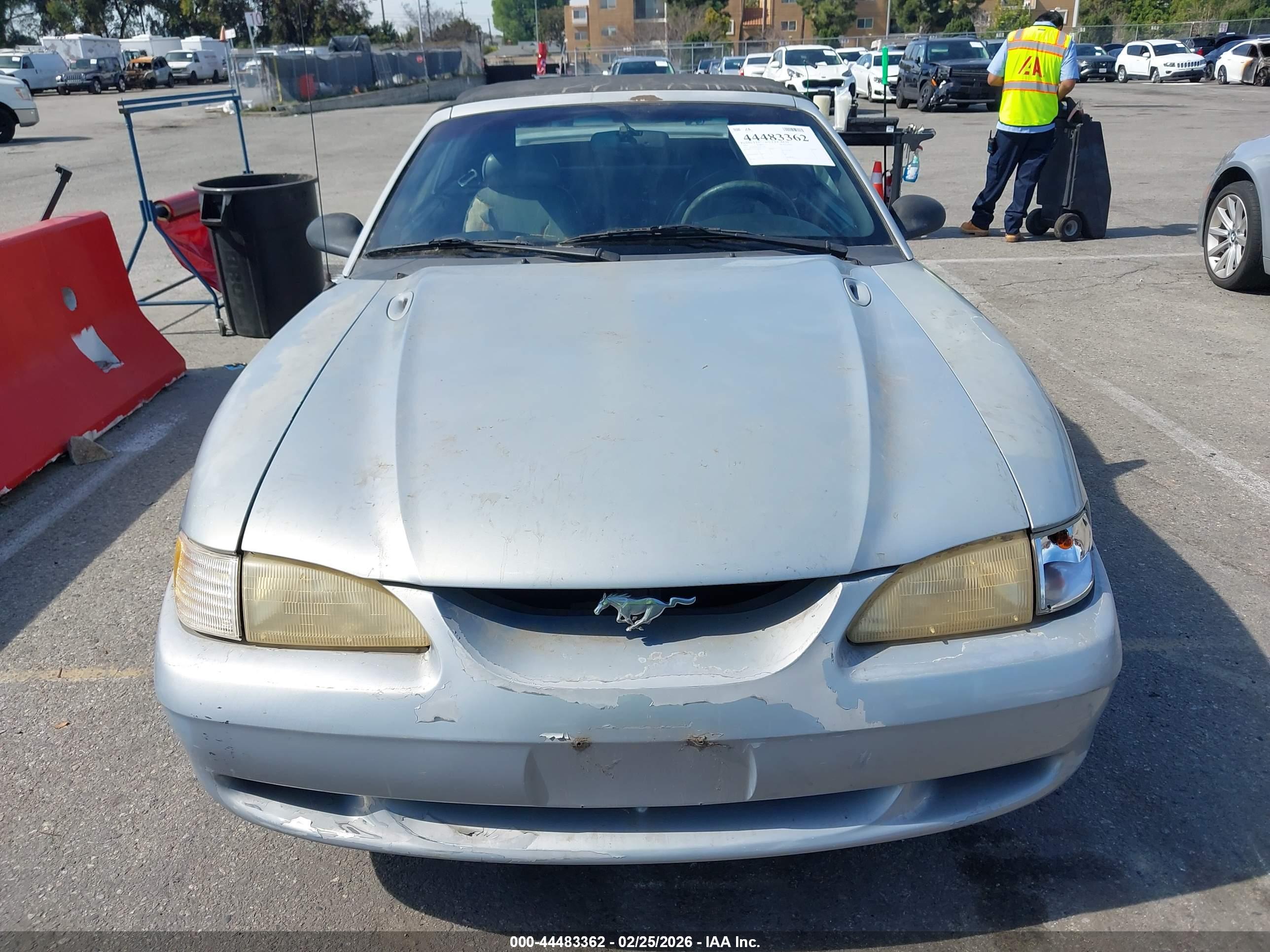 FORD MUSTANG image 6