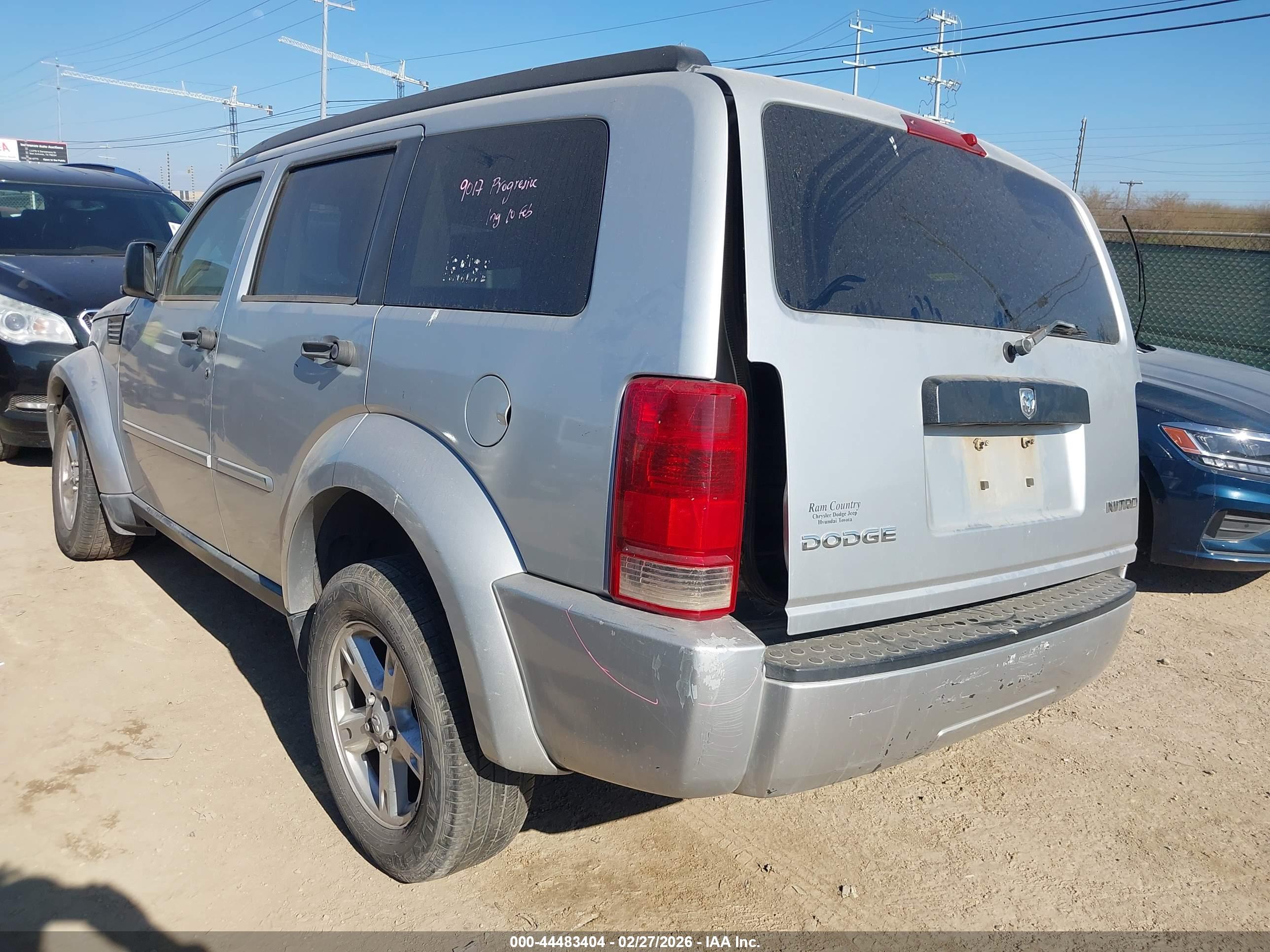 DODGE NITRO image 3