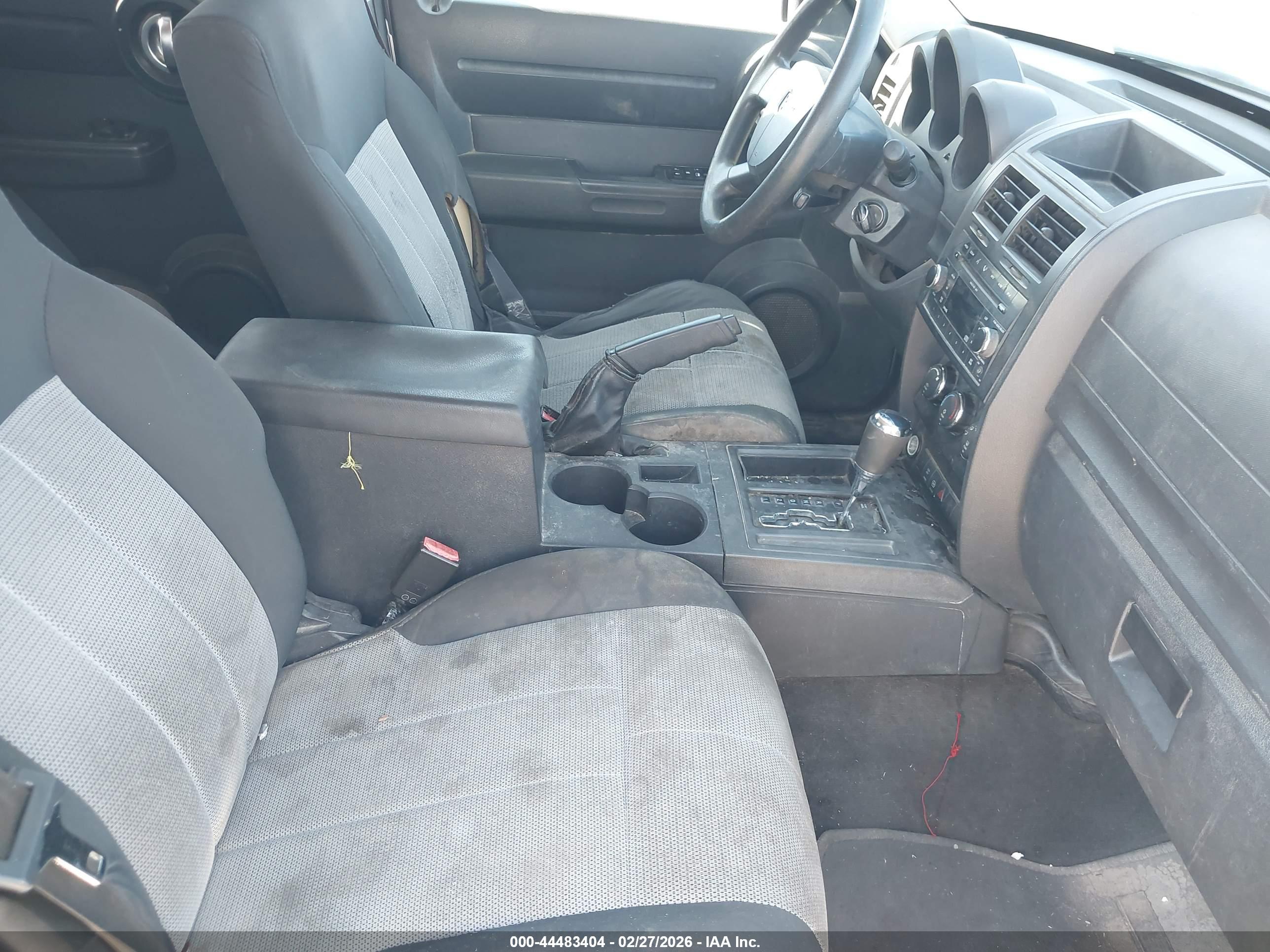 DODGE NITRO image 5