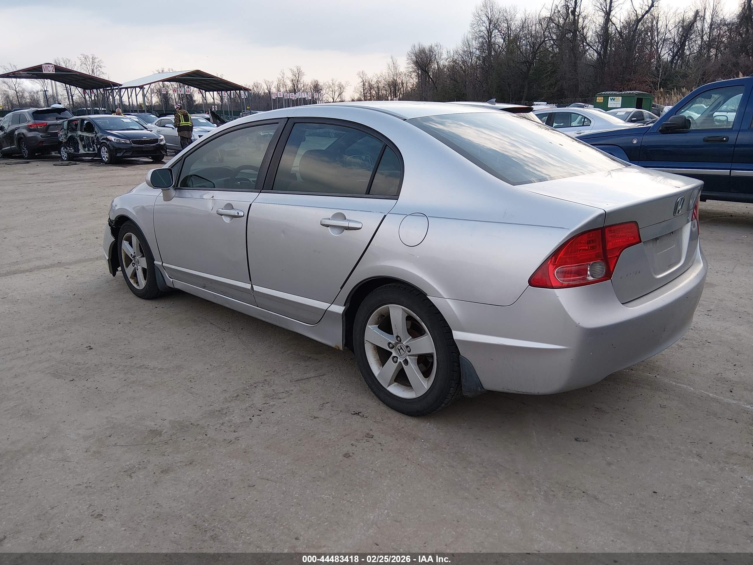 HONDA CIVIC image 3