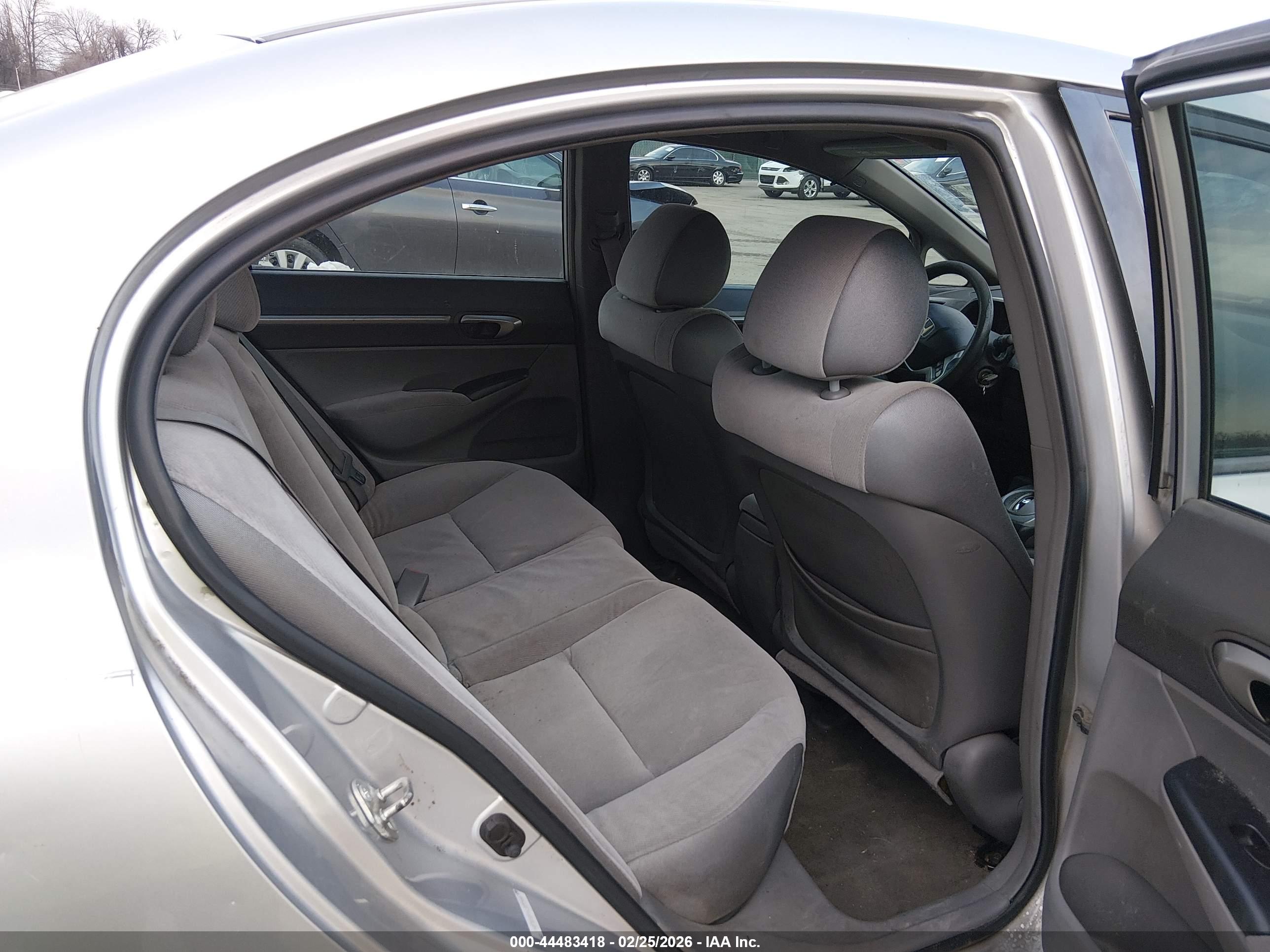 HONDA CIVIC image 8