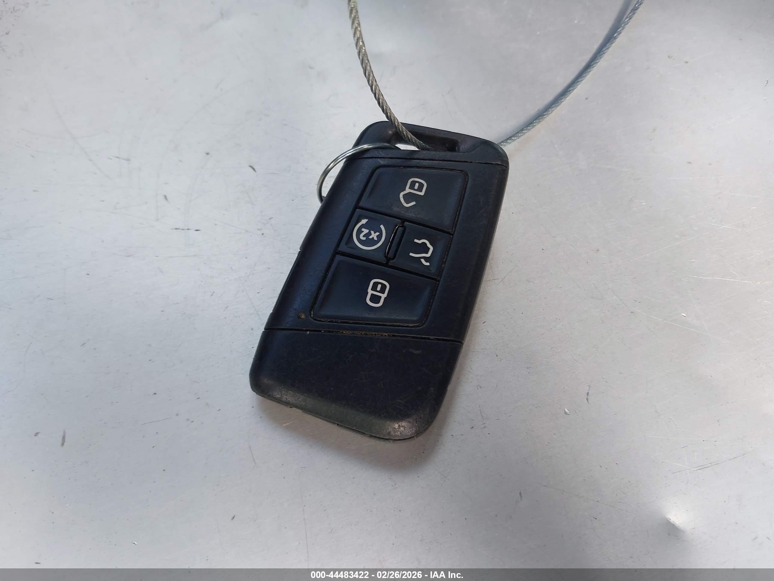 VOLKSWAGEN TAOS image 11