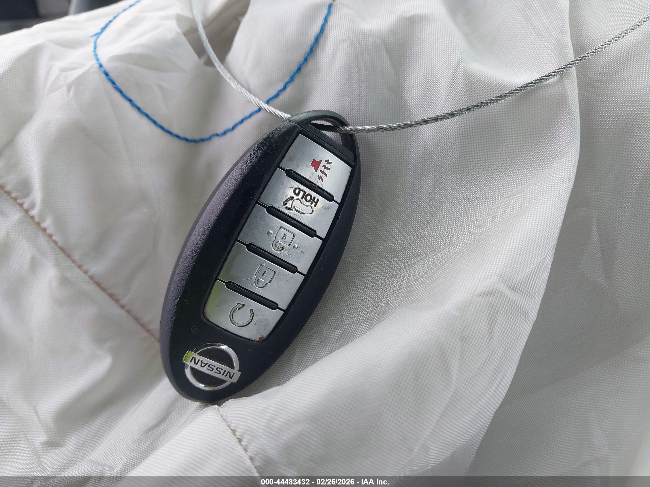 NISSAN ROGUE image 11