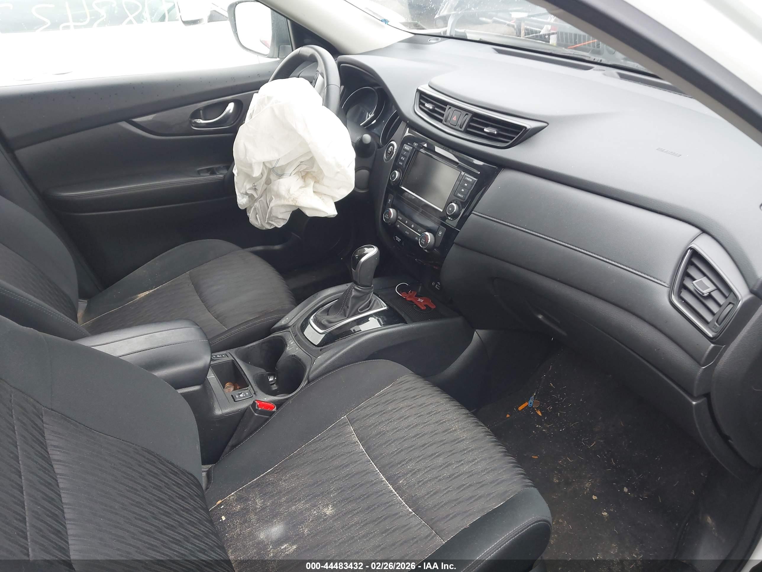 NISSAN ROGUE image 5