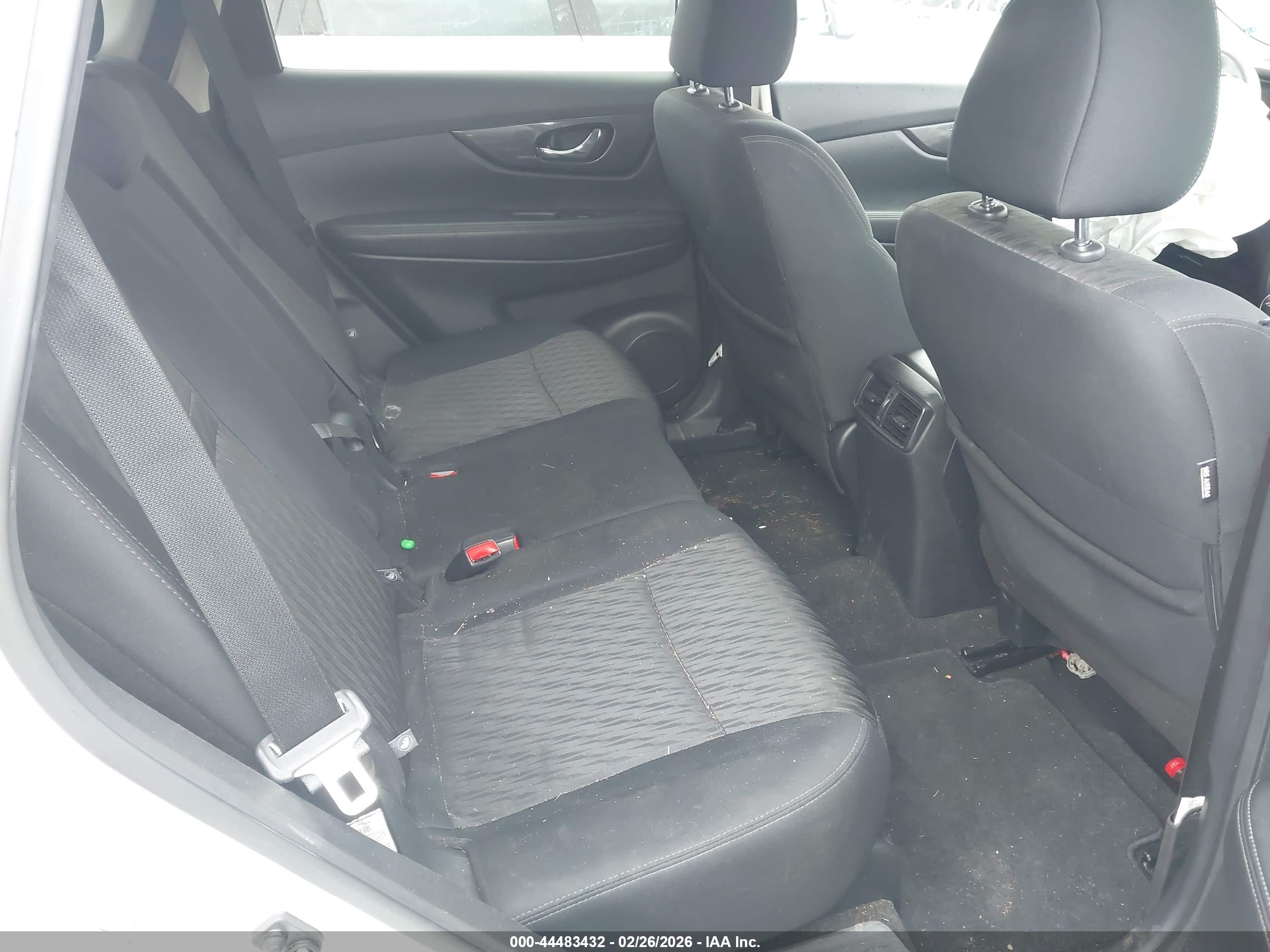 NISSAN ROGUE image 8