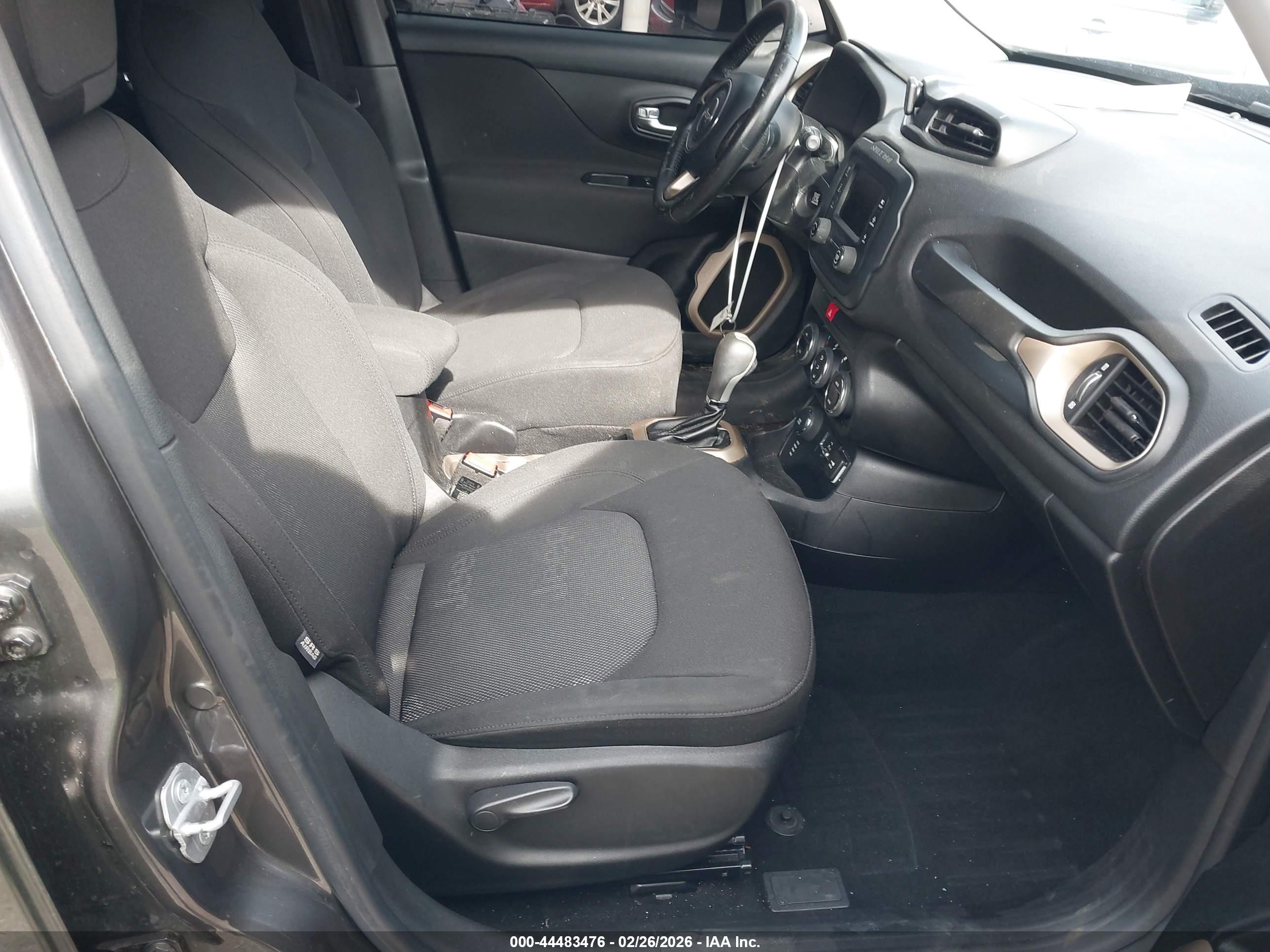 JEEP RENEGADE image 5