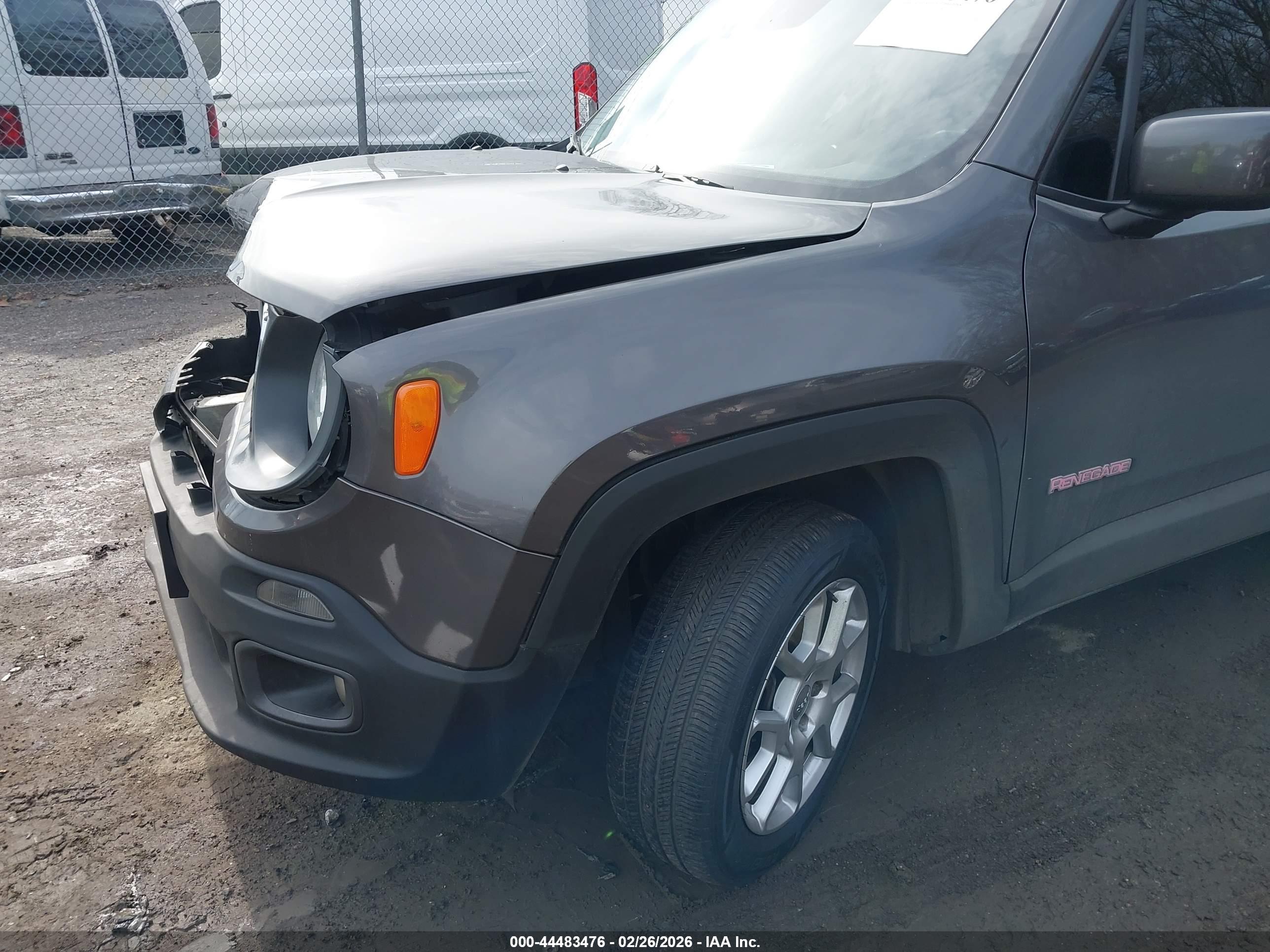 JEEP RENEGADE image 6