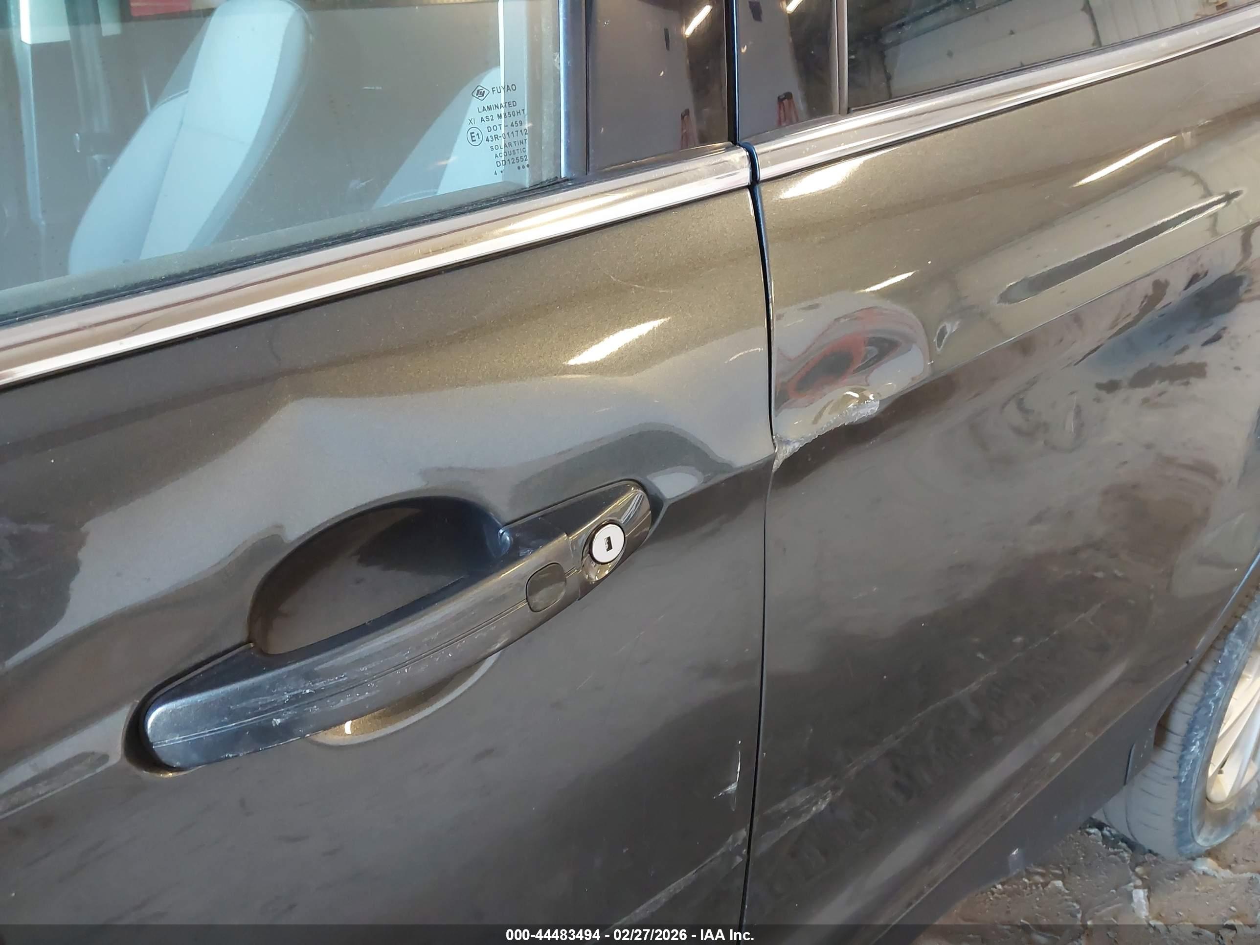 FORD ESCAPE image 6