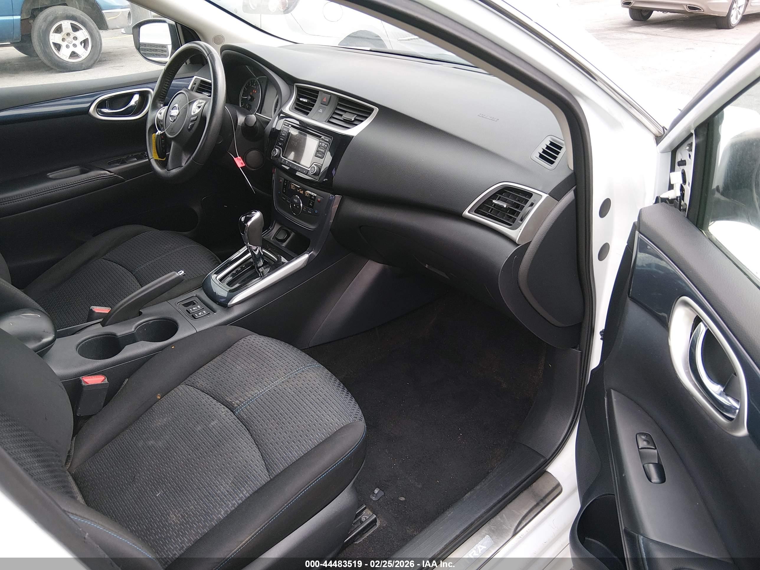 NISSAN SENTRA image 5