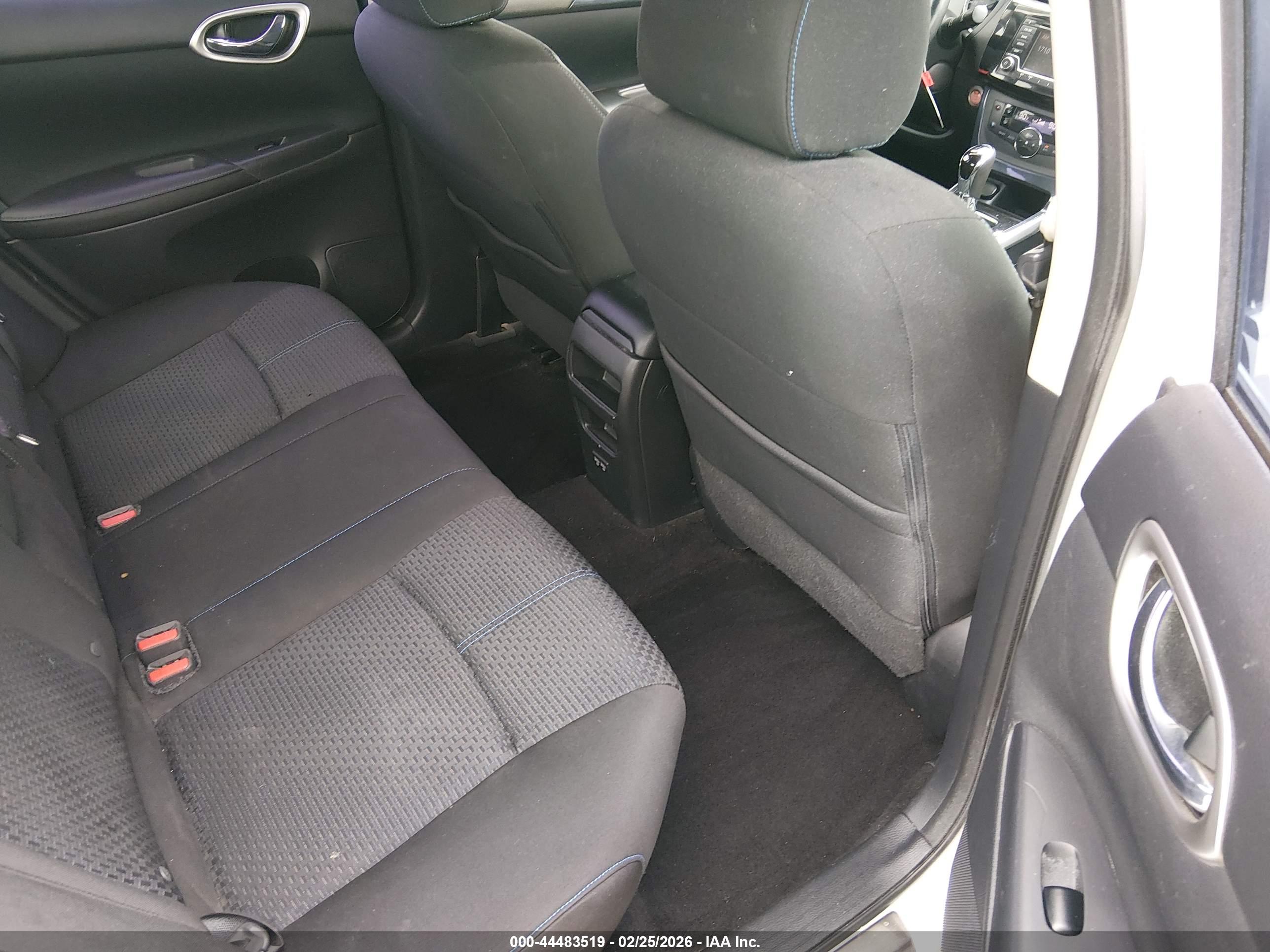 NISSAN SENTRA image 8