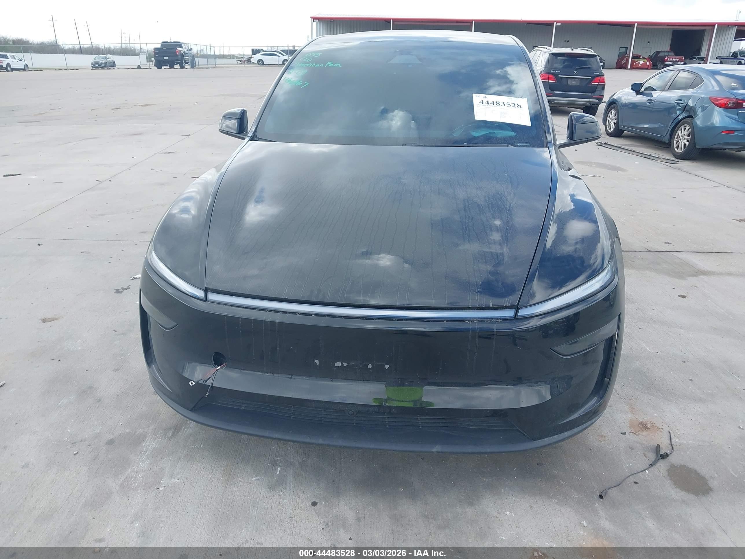 TESLA MODEL image 6
