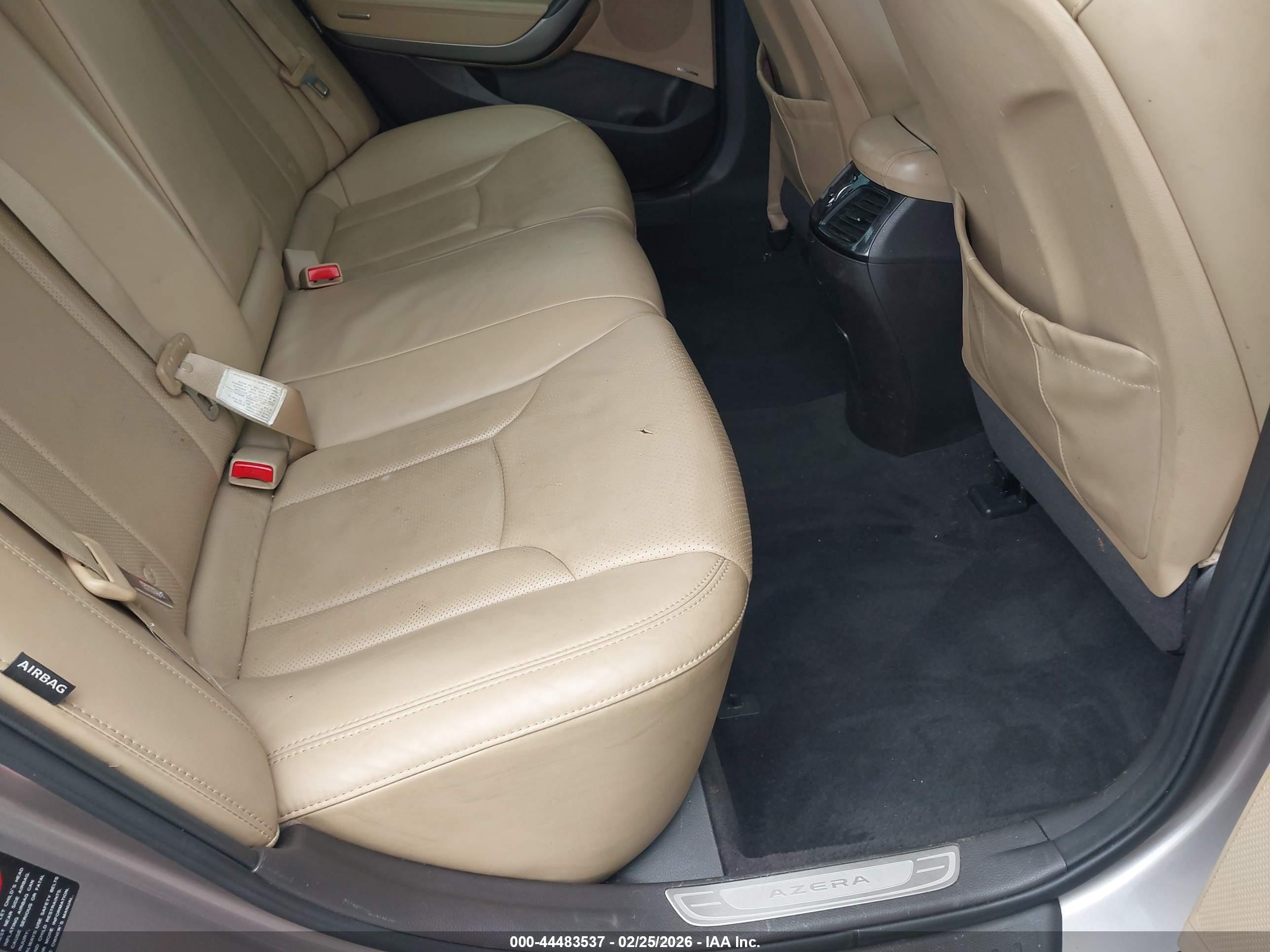 HYUNDAI AZERA image 8