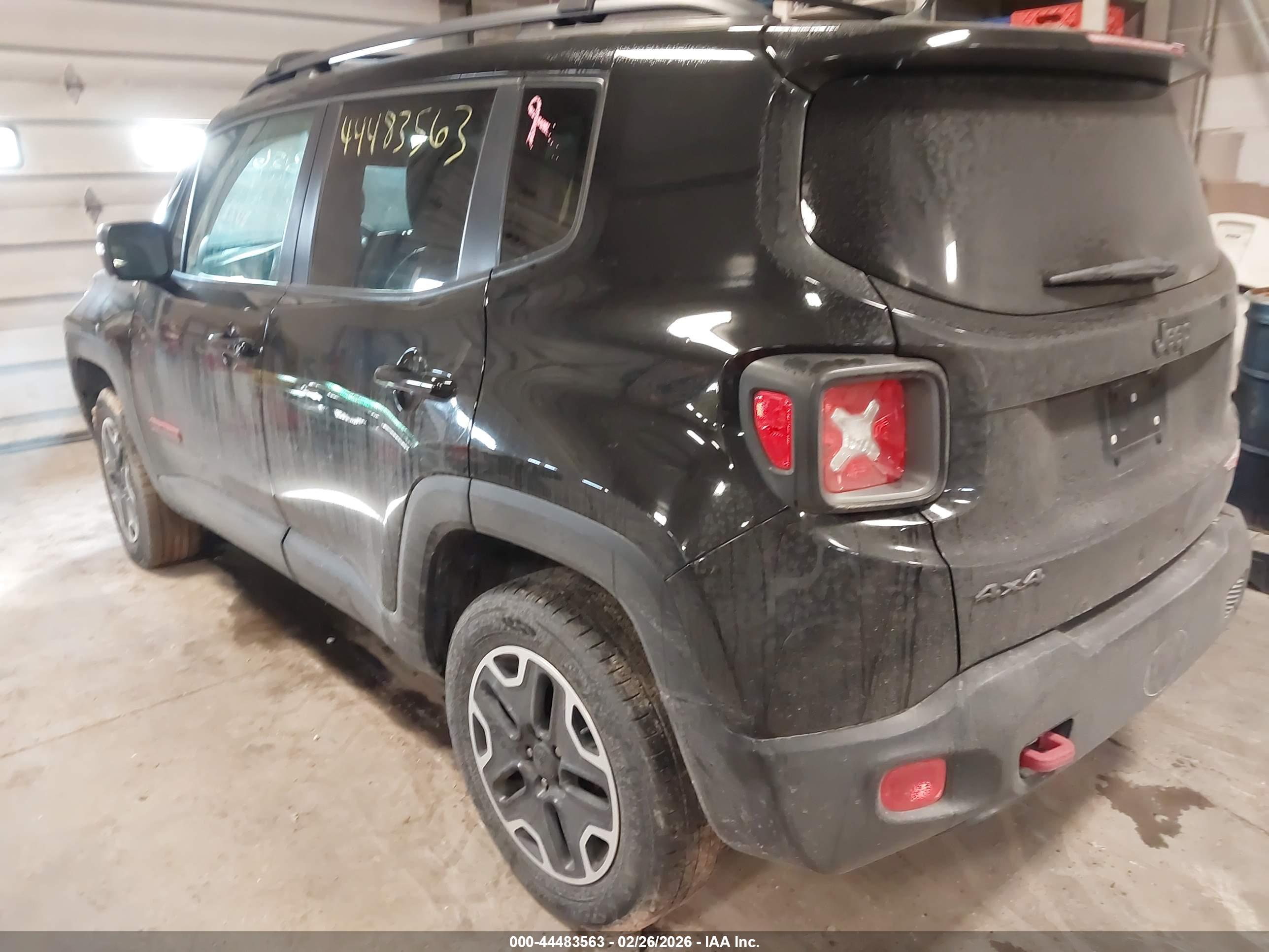 JEEP RENEGADE image 3