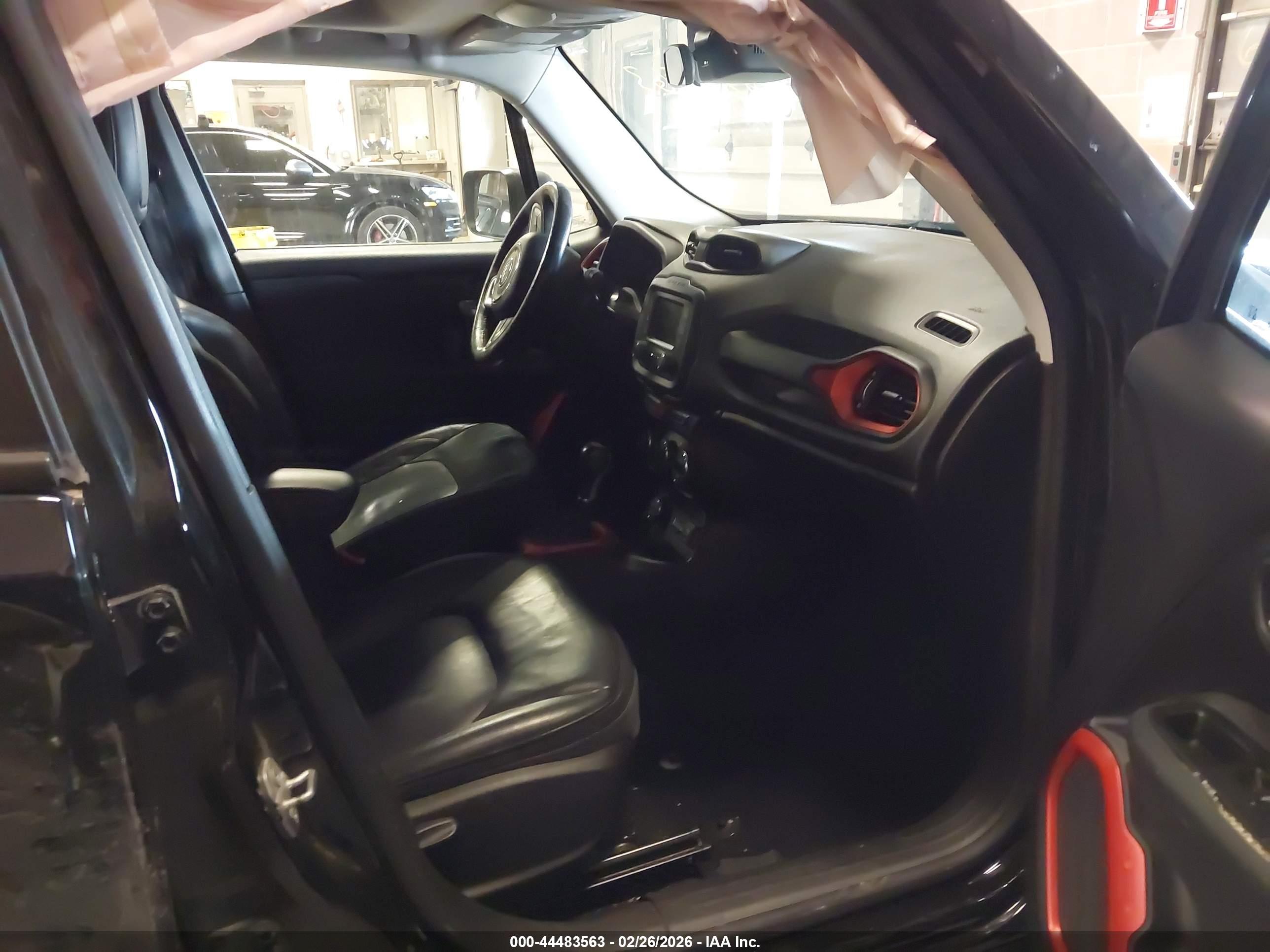 JEEP RENEGADE image 5