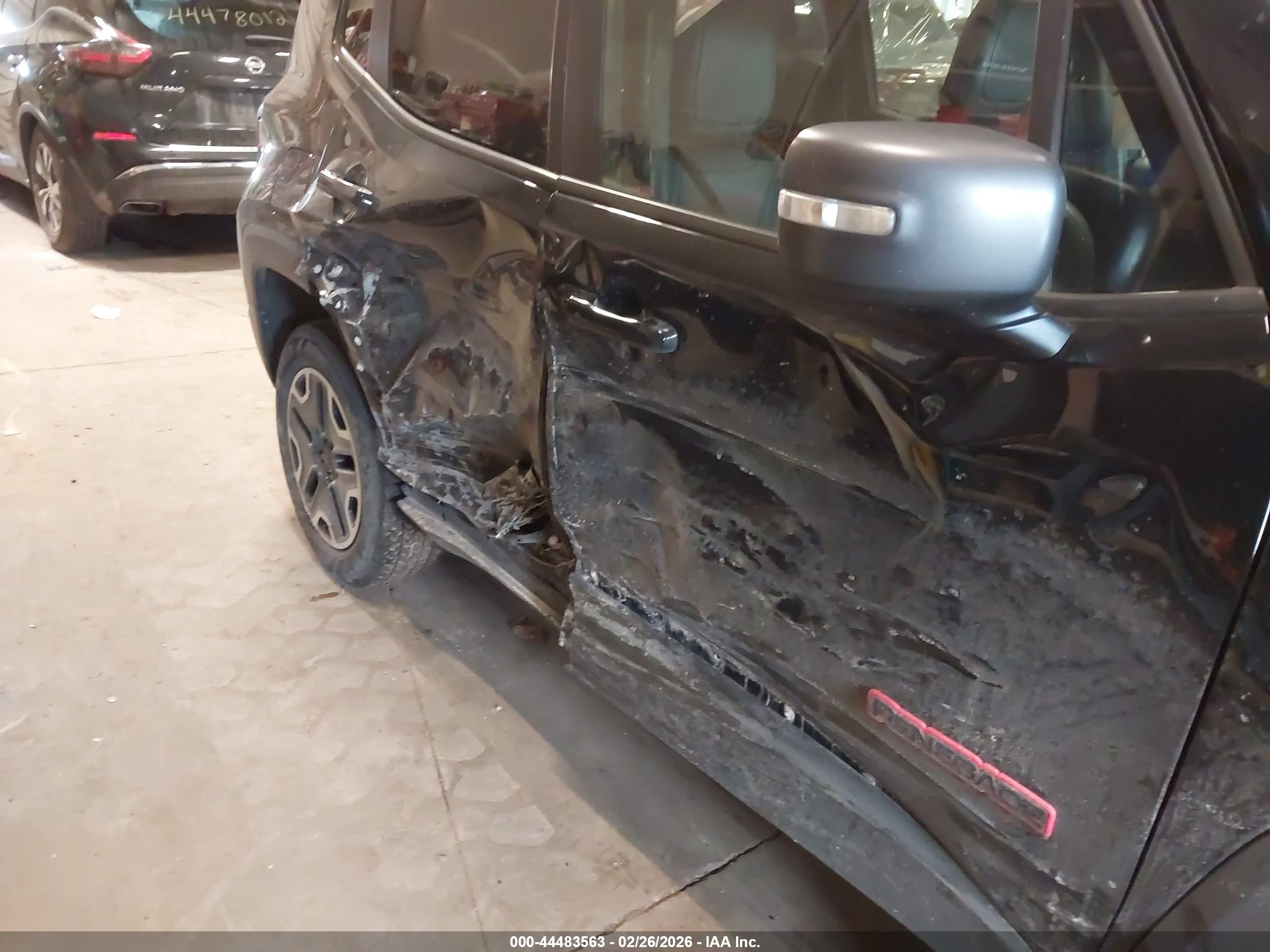 JEEP RENEGADE image 6