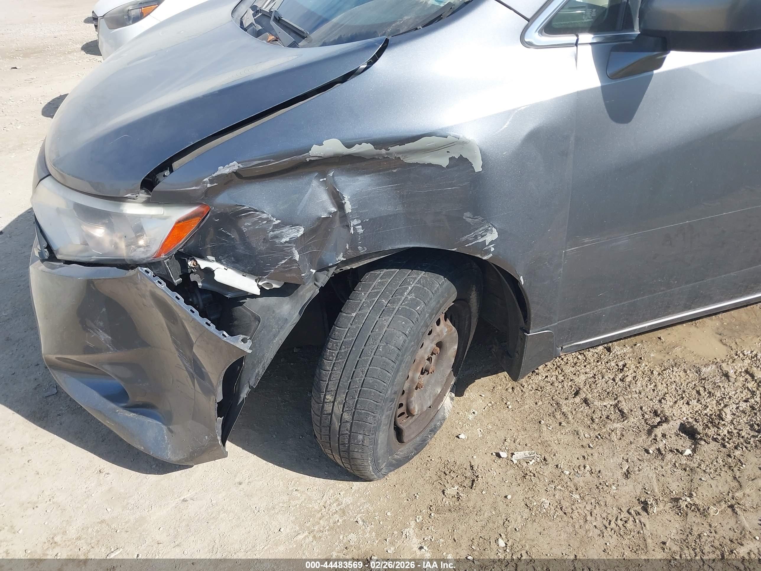 NISSAN QUEST image 6