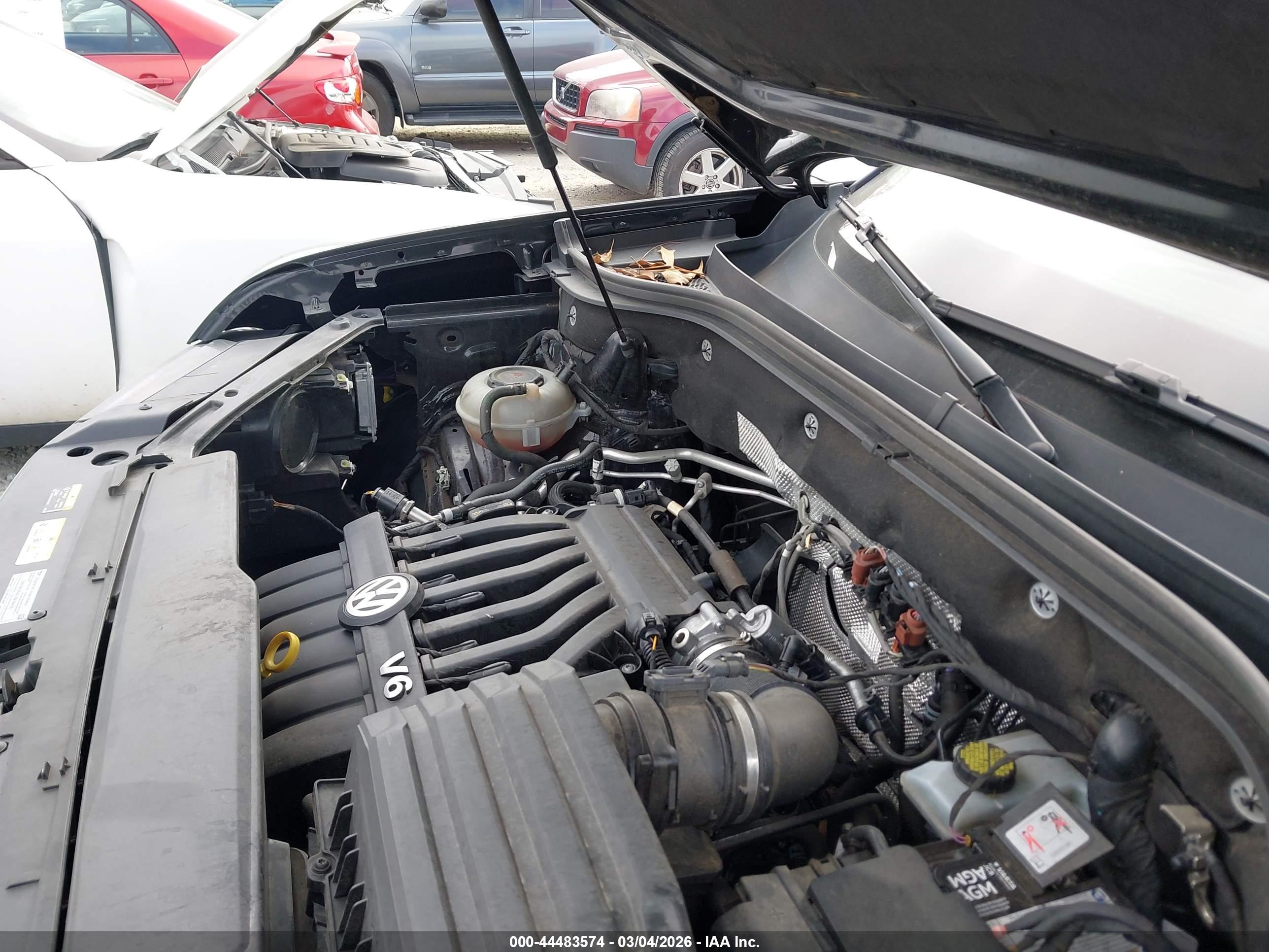 VOLKSWAGEN ATLAS image 10