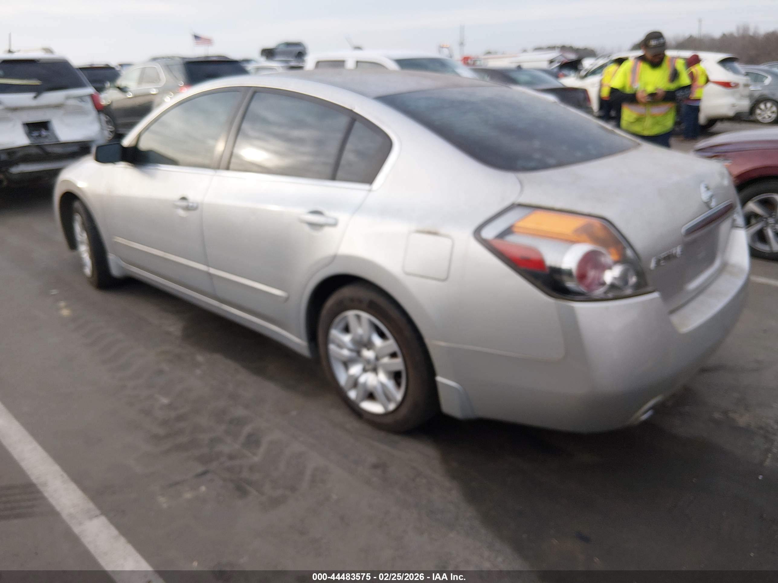 NISSAN ALTIMA image 3
