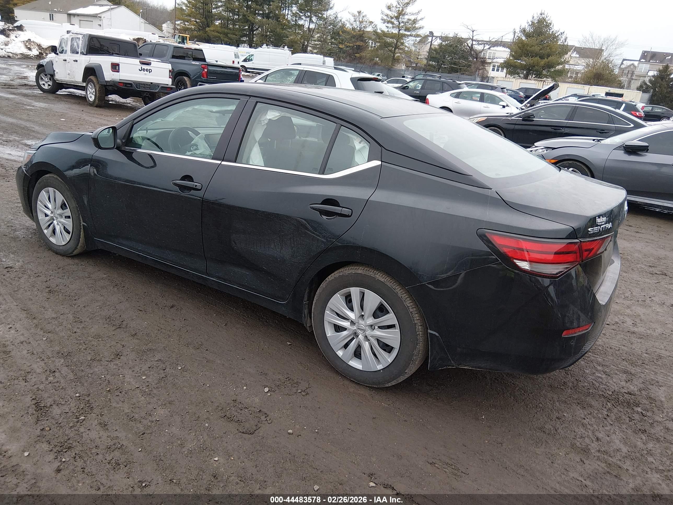 NISSAN SENTRA image 3