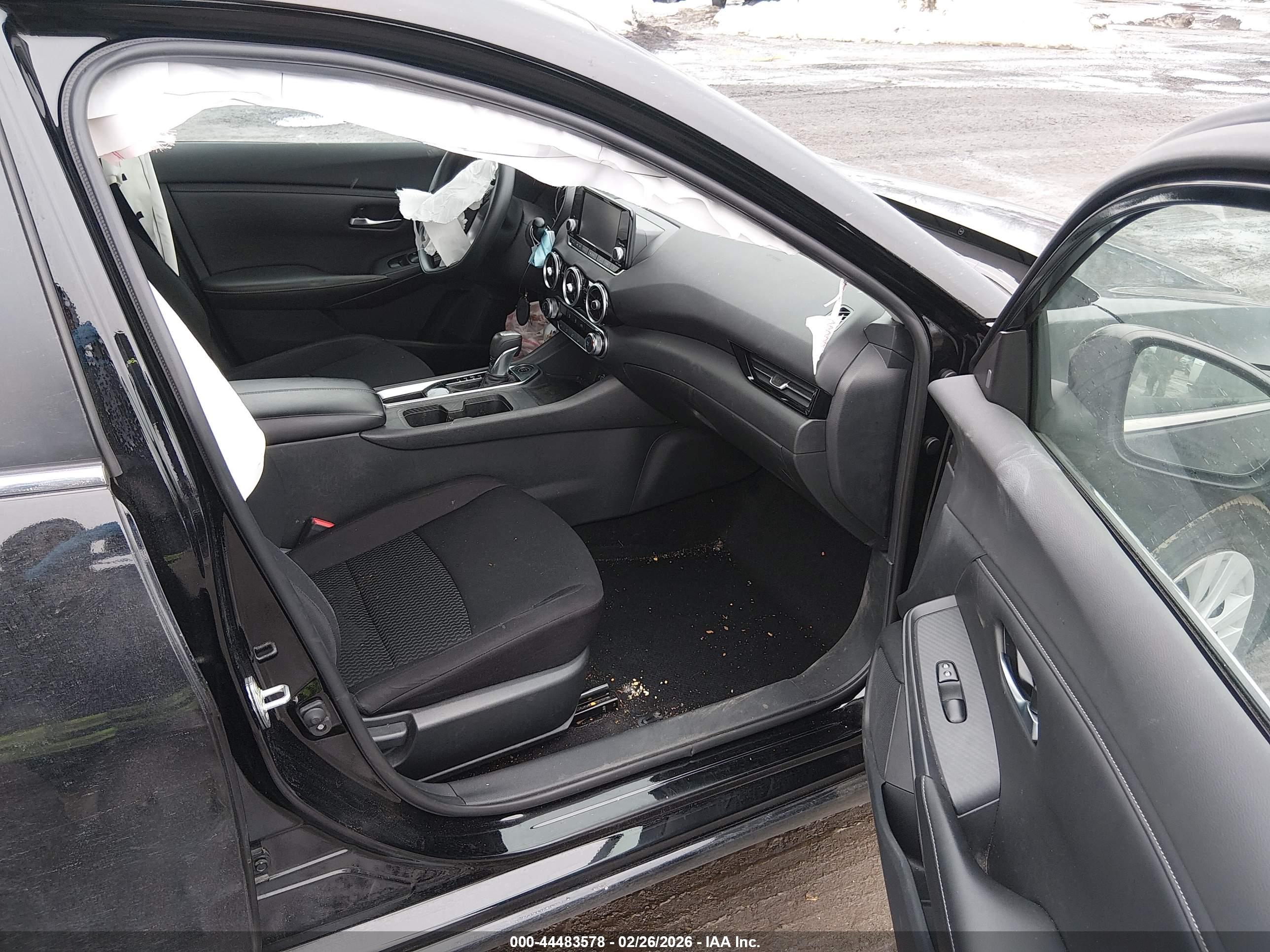 NISSAN SENTRA image 5