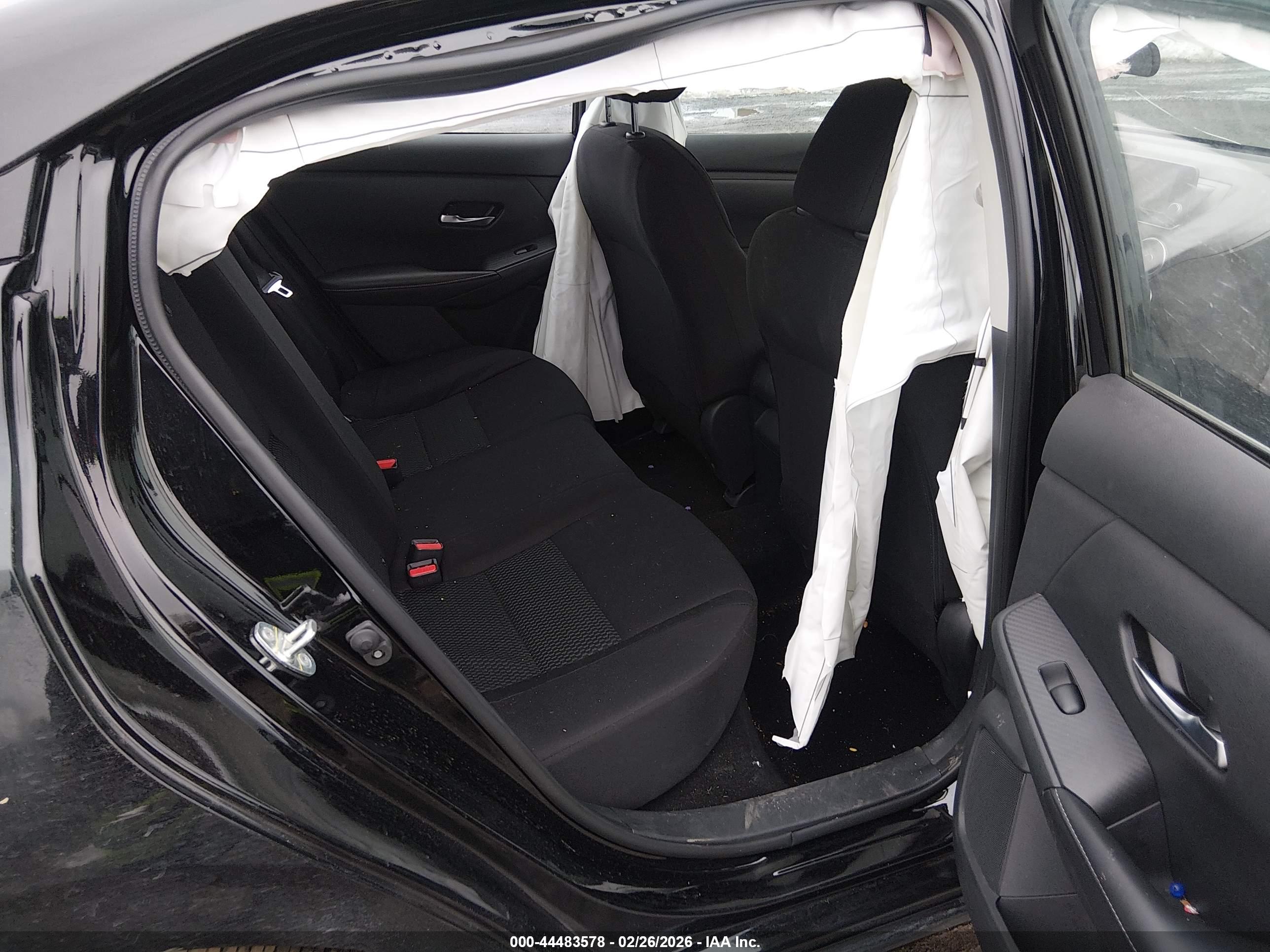 NISSAN SENTRA image 8