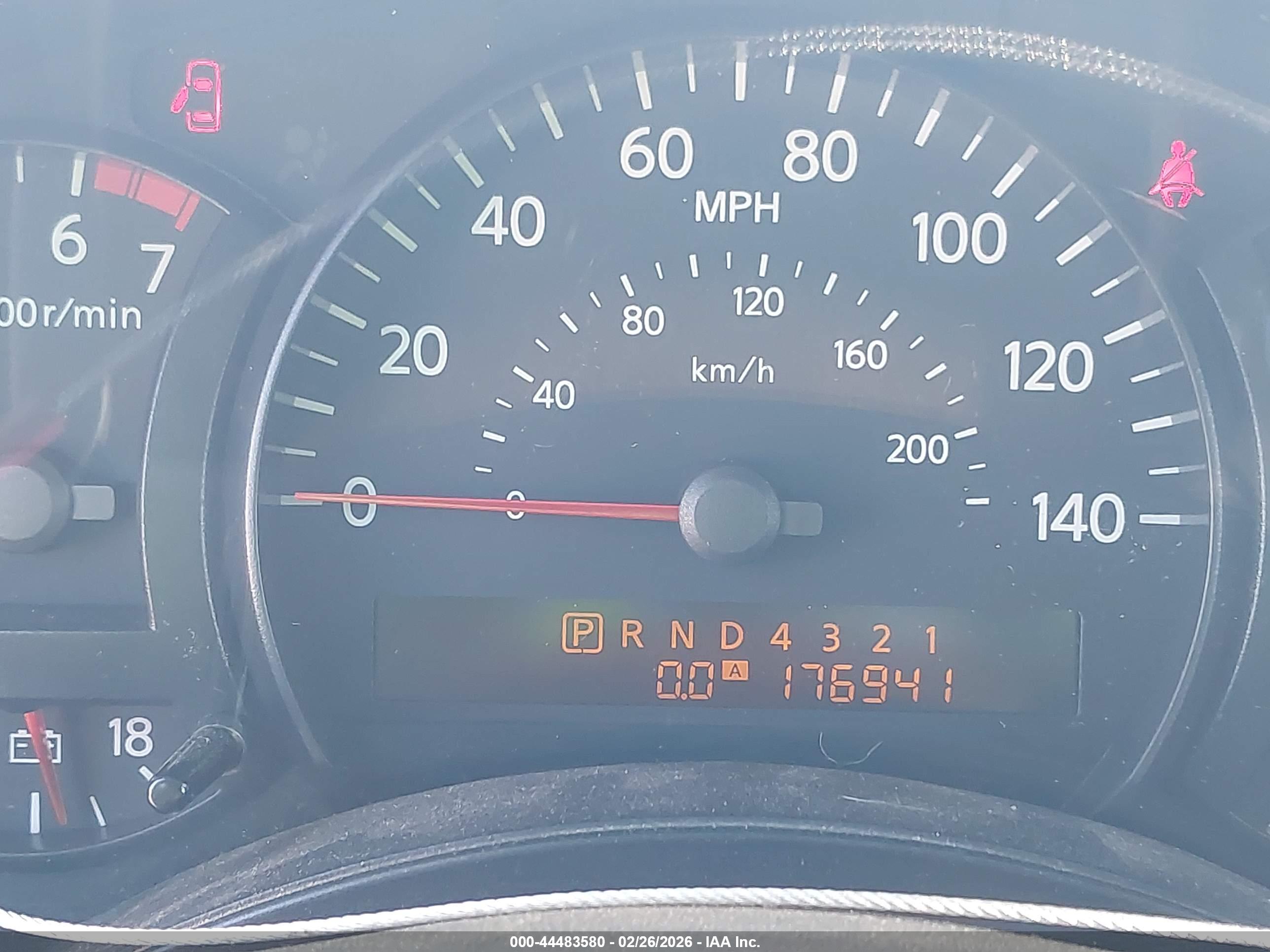 NISSAN TITAN image 7