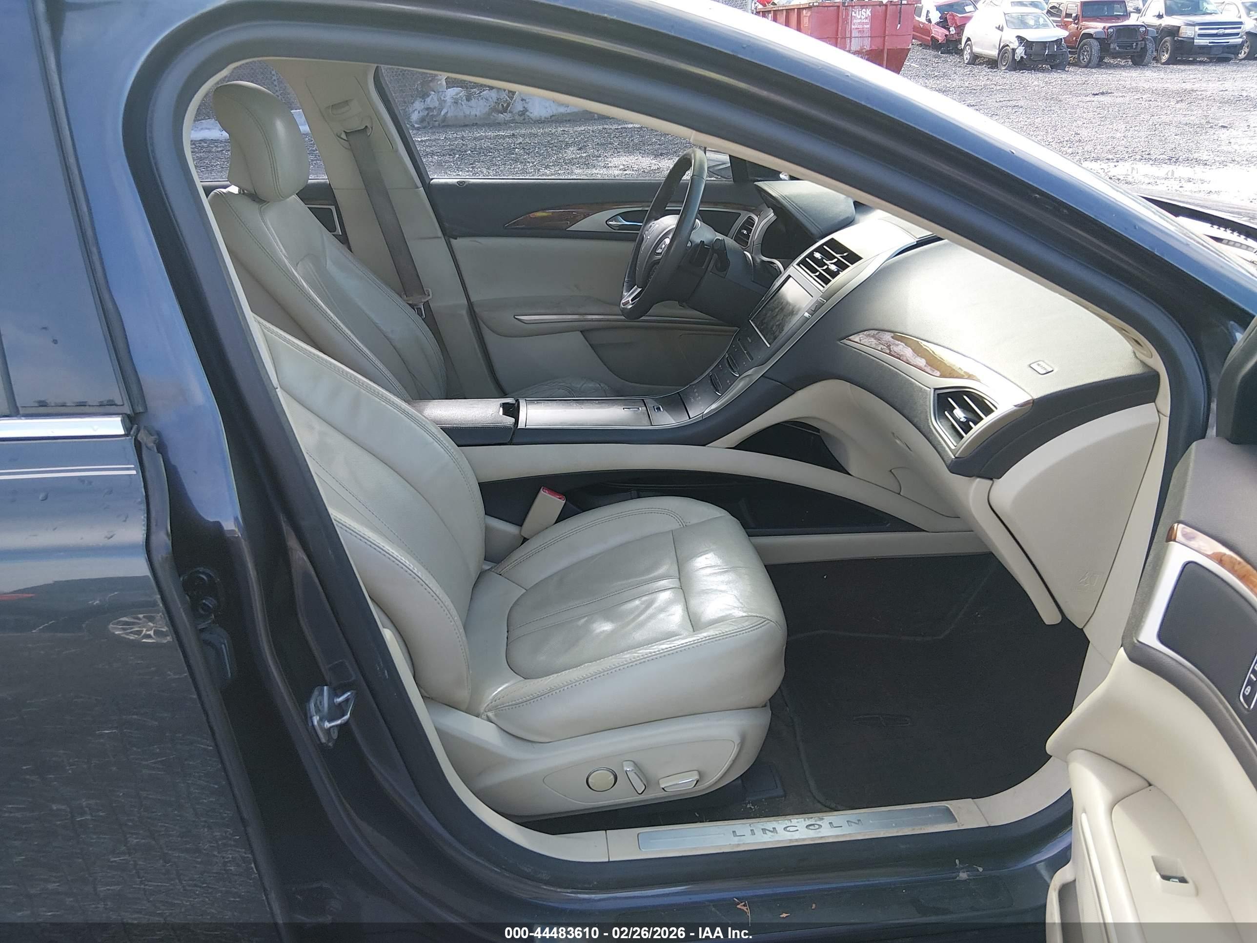 LINCOLN MKZ image 5