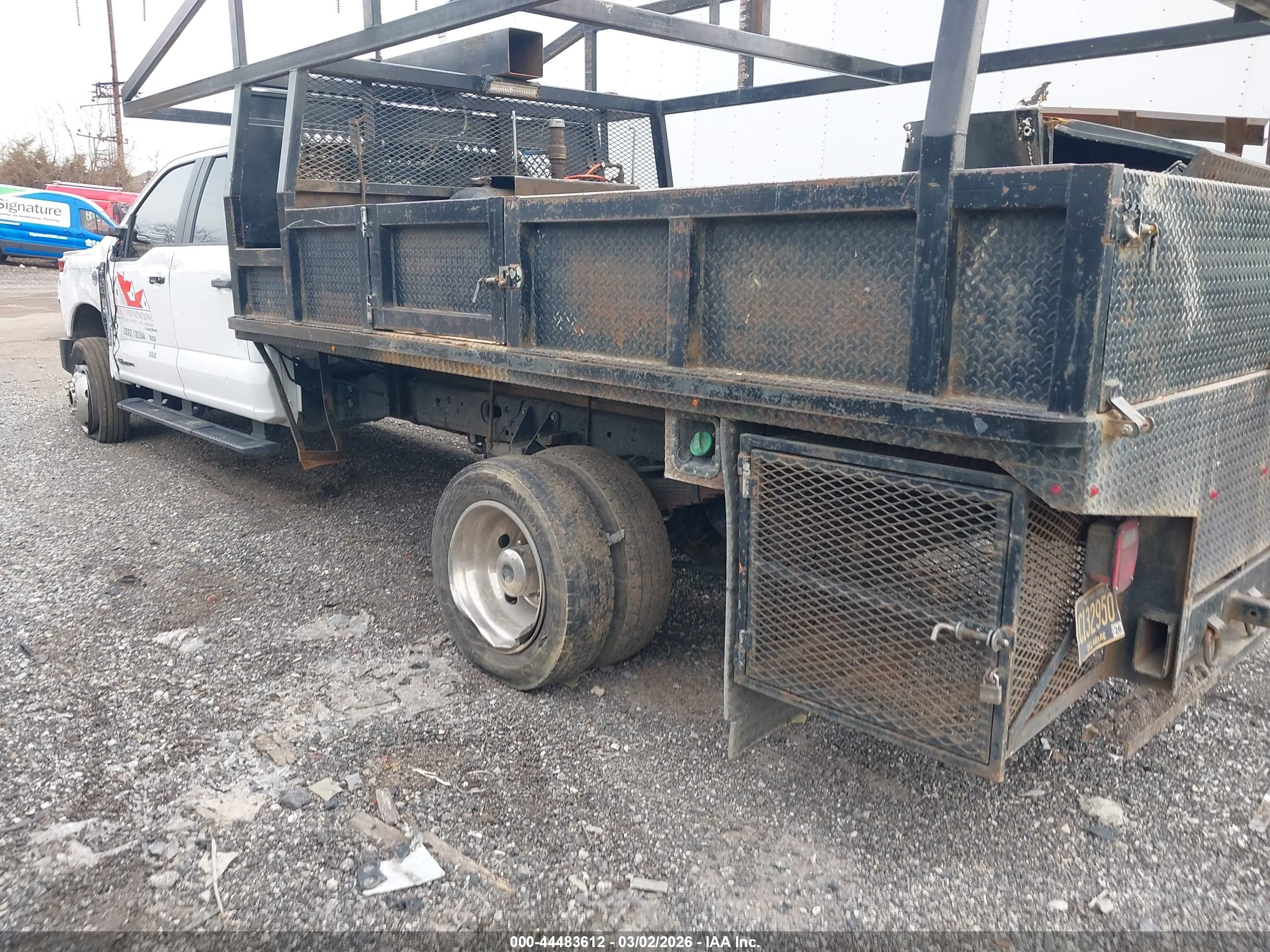 FORD F-550 image 3