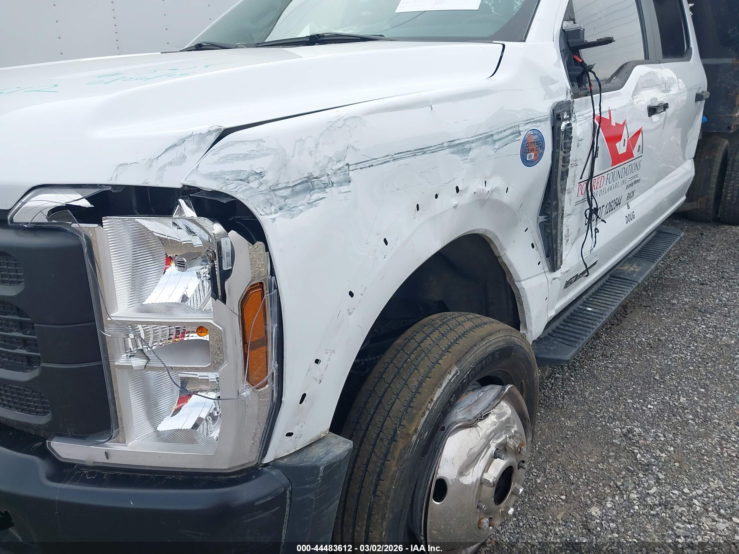 FORD F-550 image 6