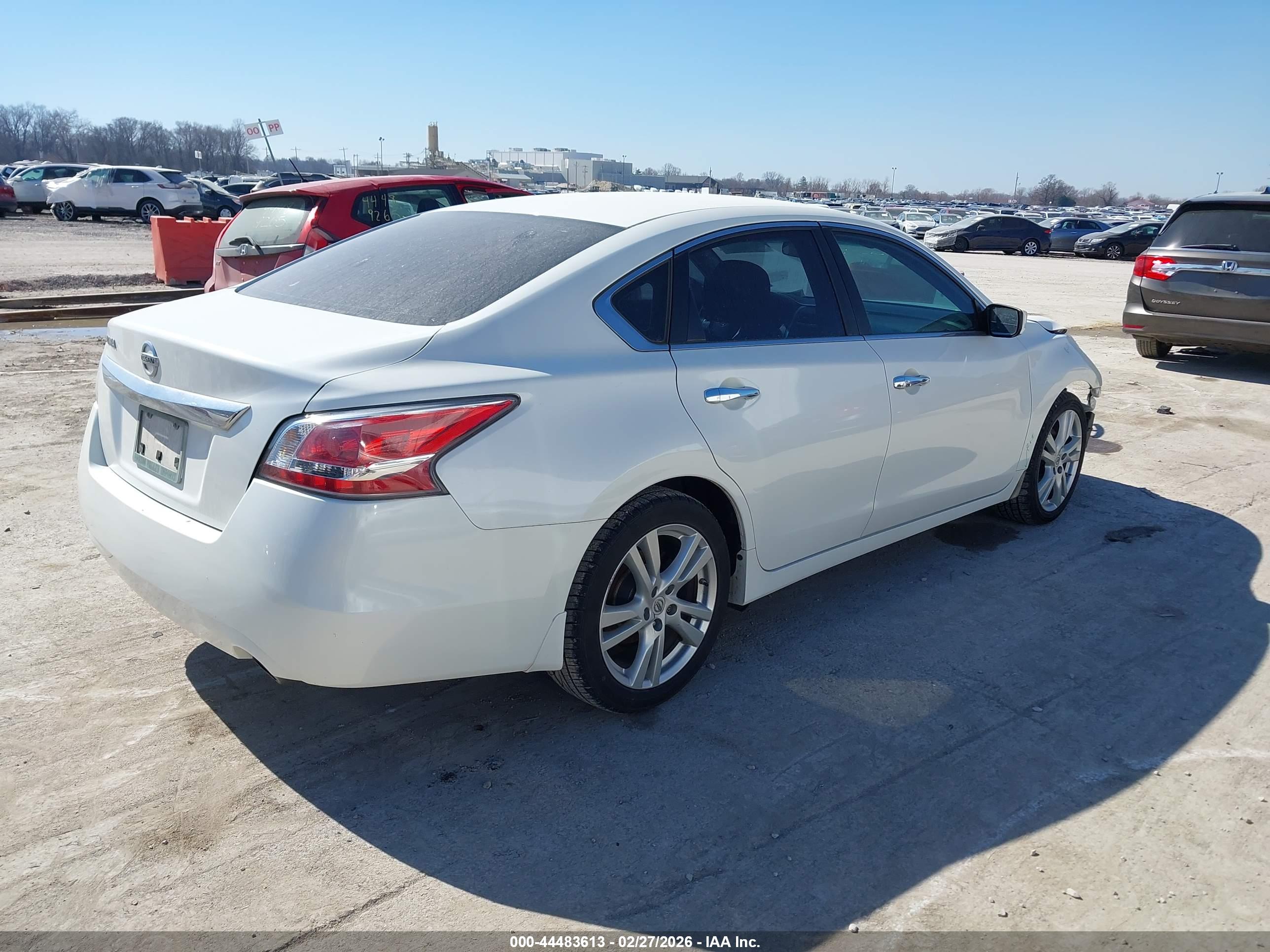 NISSAN ALTIMA image 4