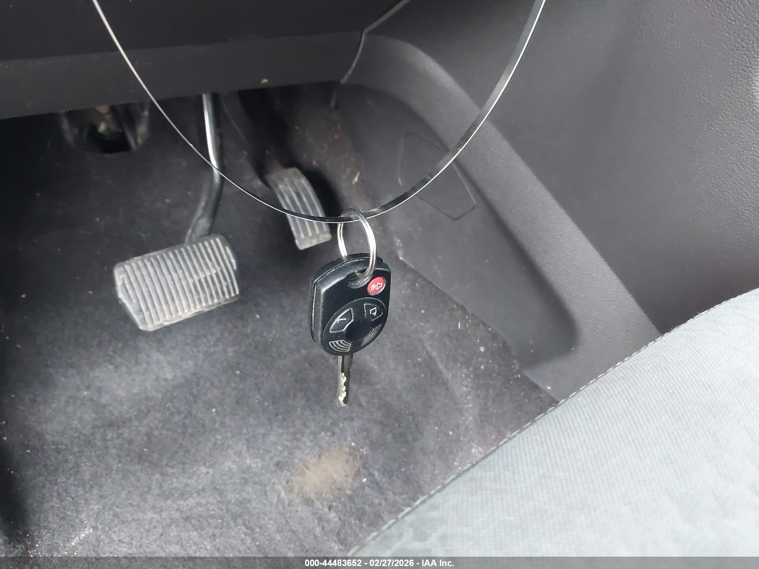 FORD ESCAPE image 11