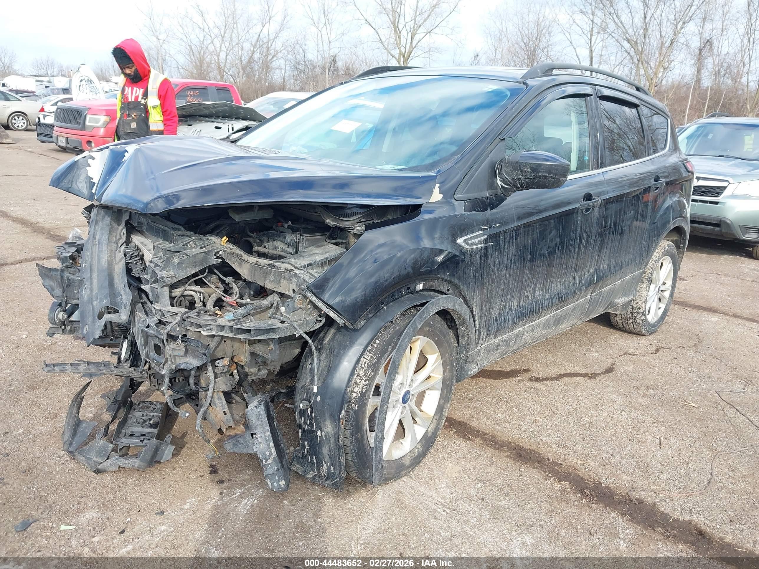 FORD ESCAPE image 2