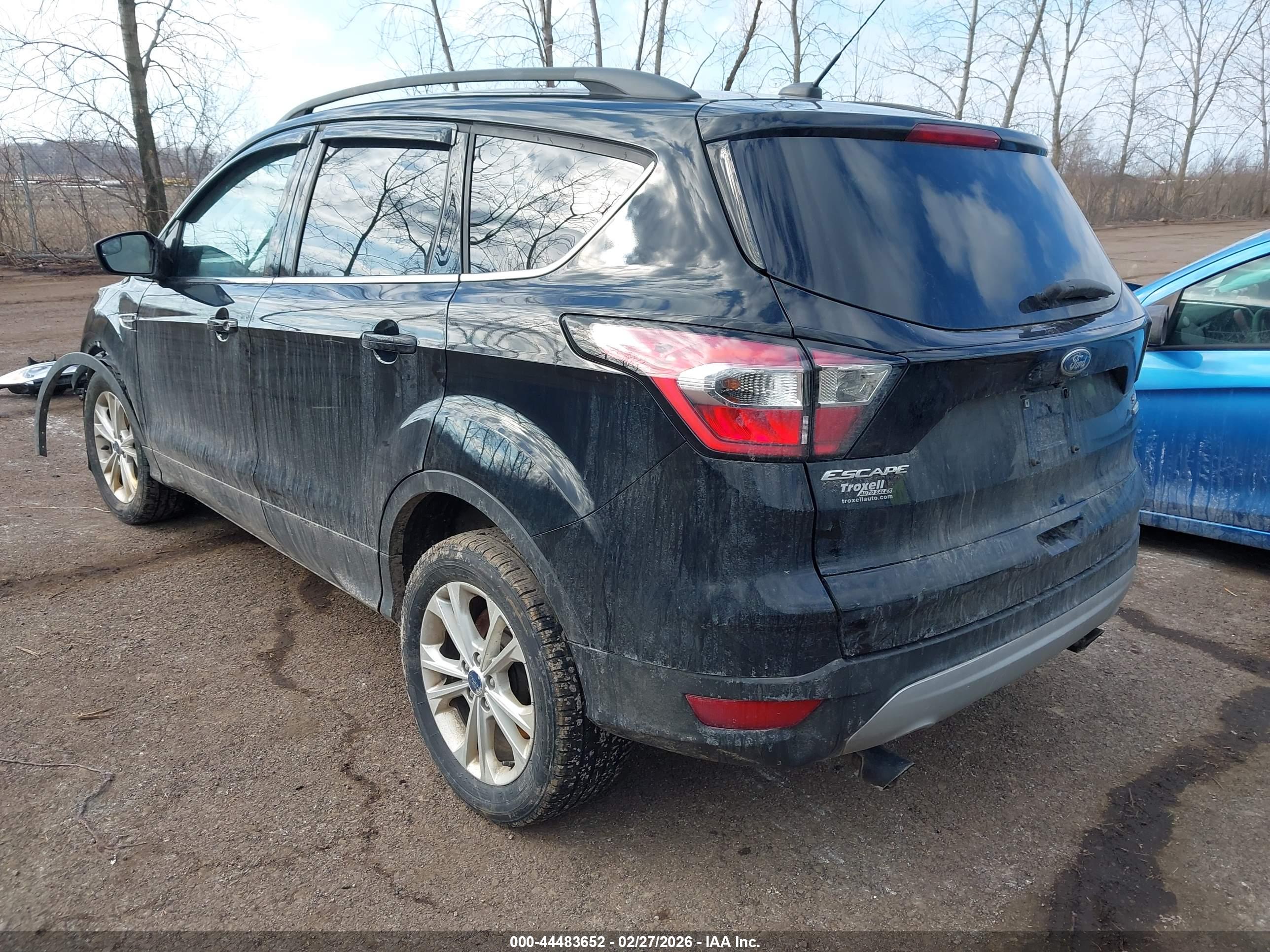 FORD ESCAPE image 3