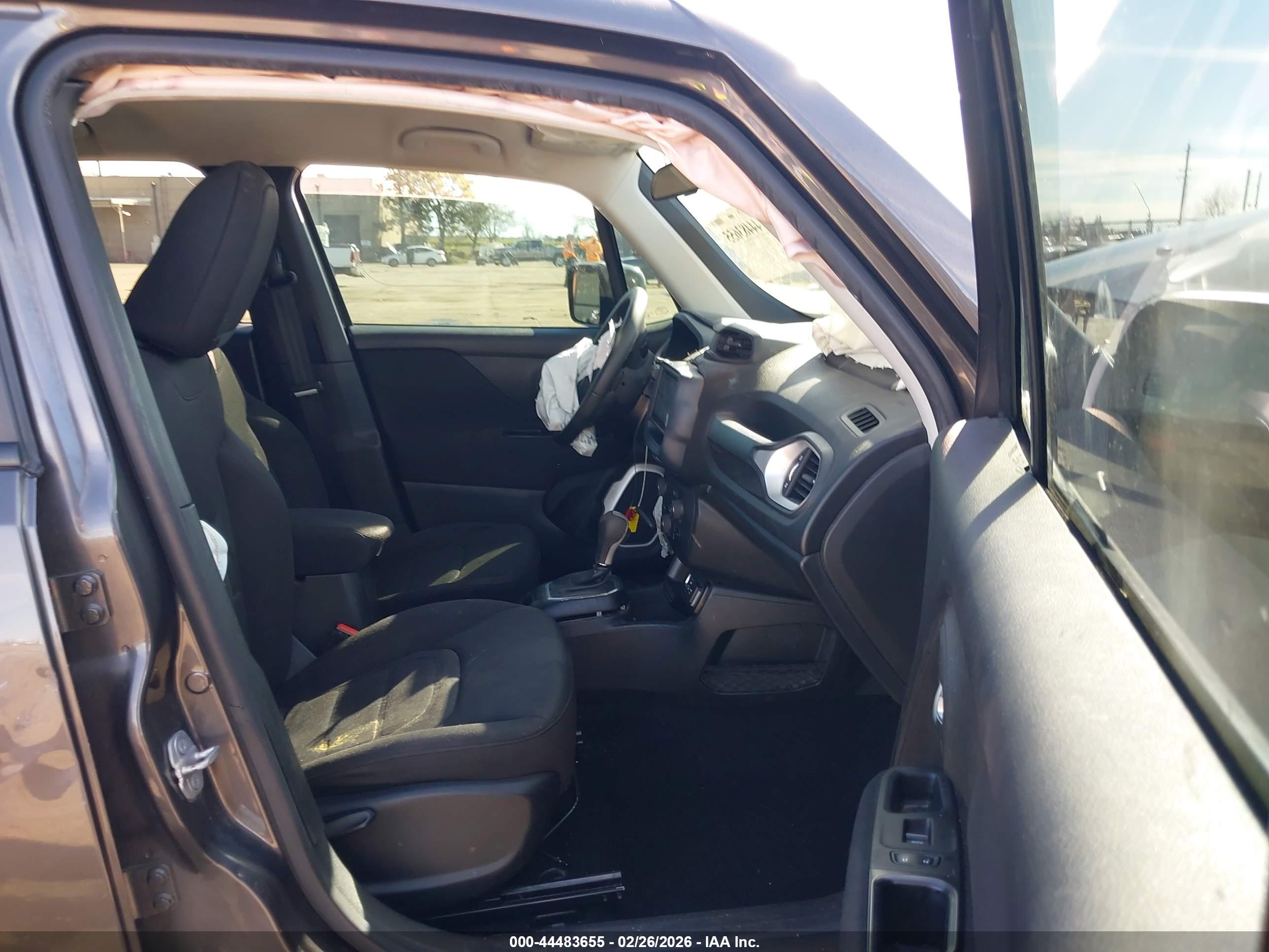JEEP RENEGADE image 5